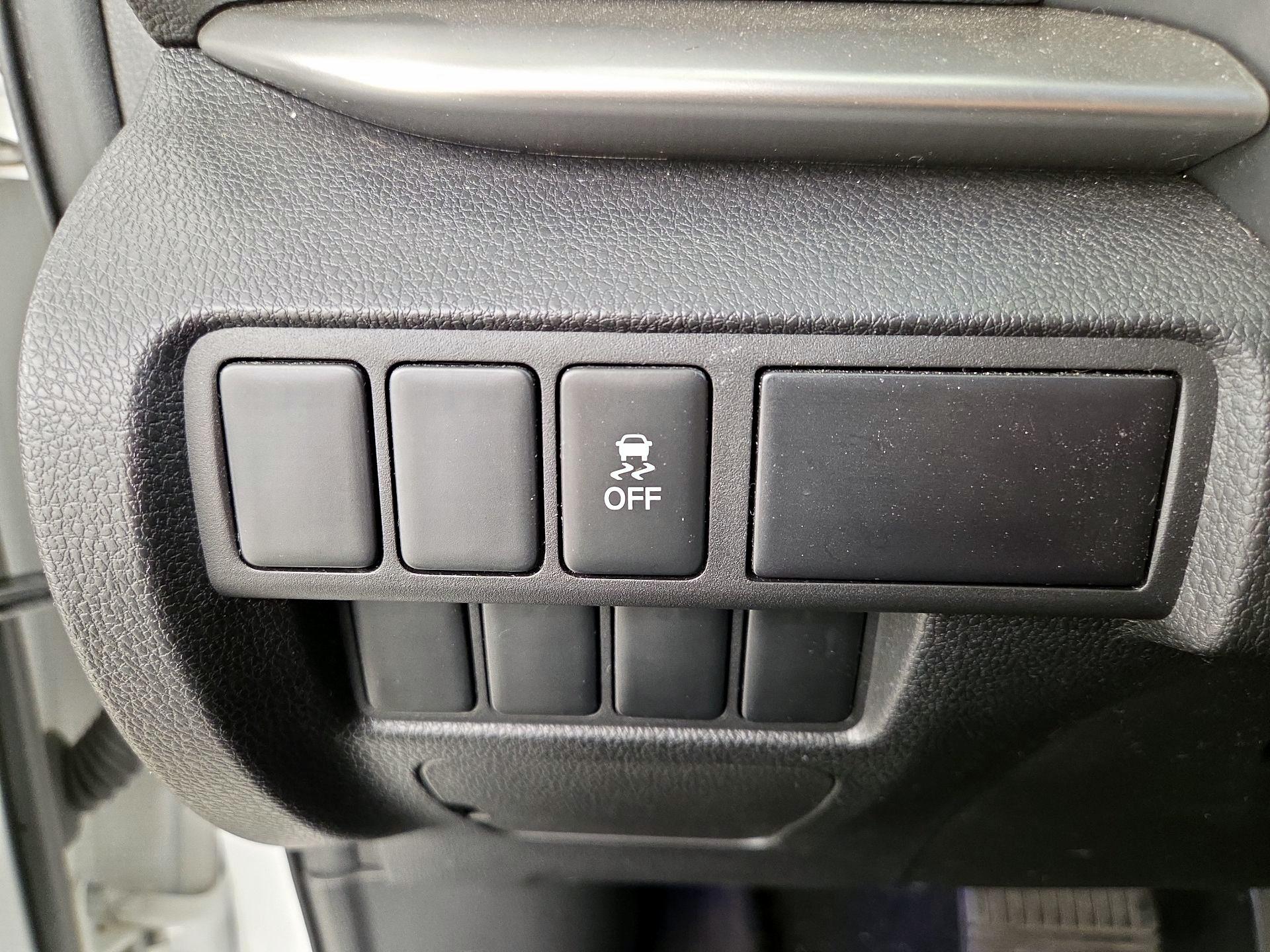 Thumbnail: 2018 Mitsubishi Eclipse Cross - 13
