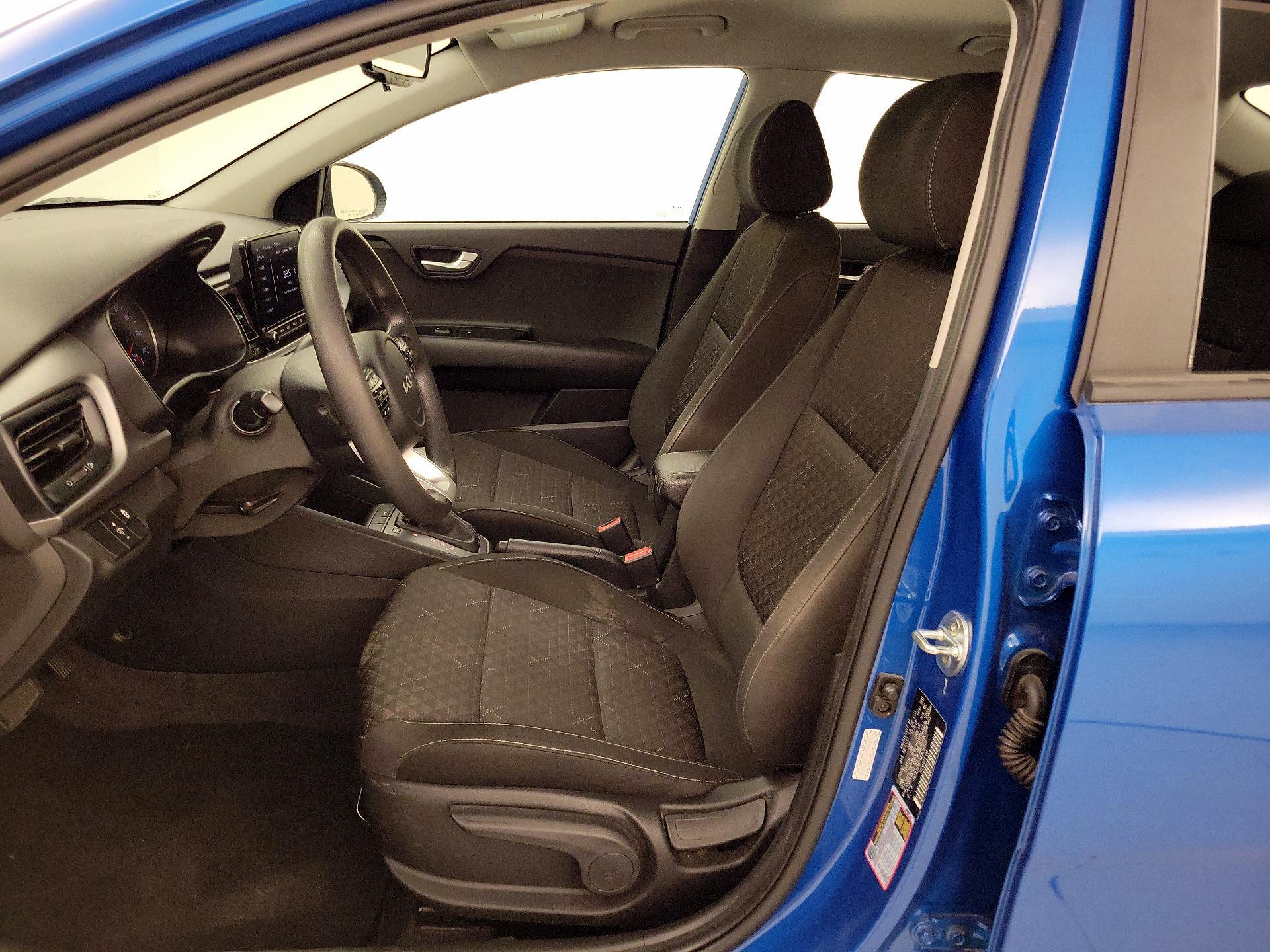 Thumbnail: 2022 Kia Rio - 11