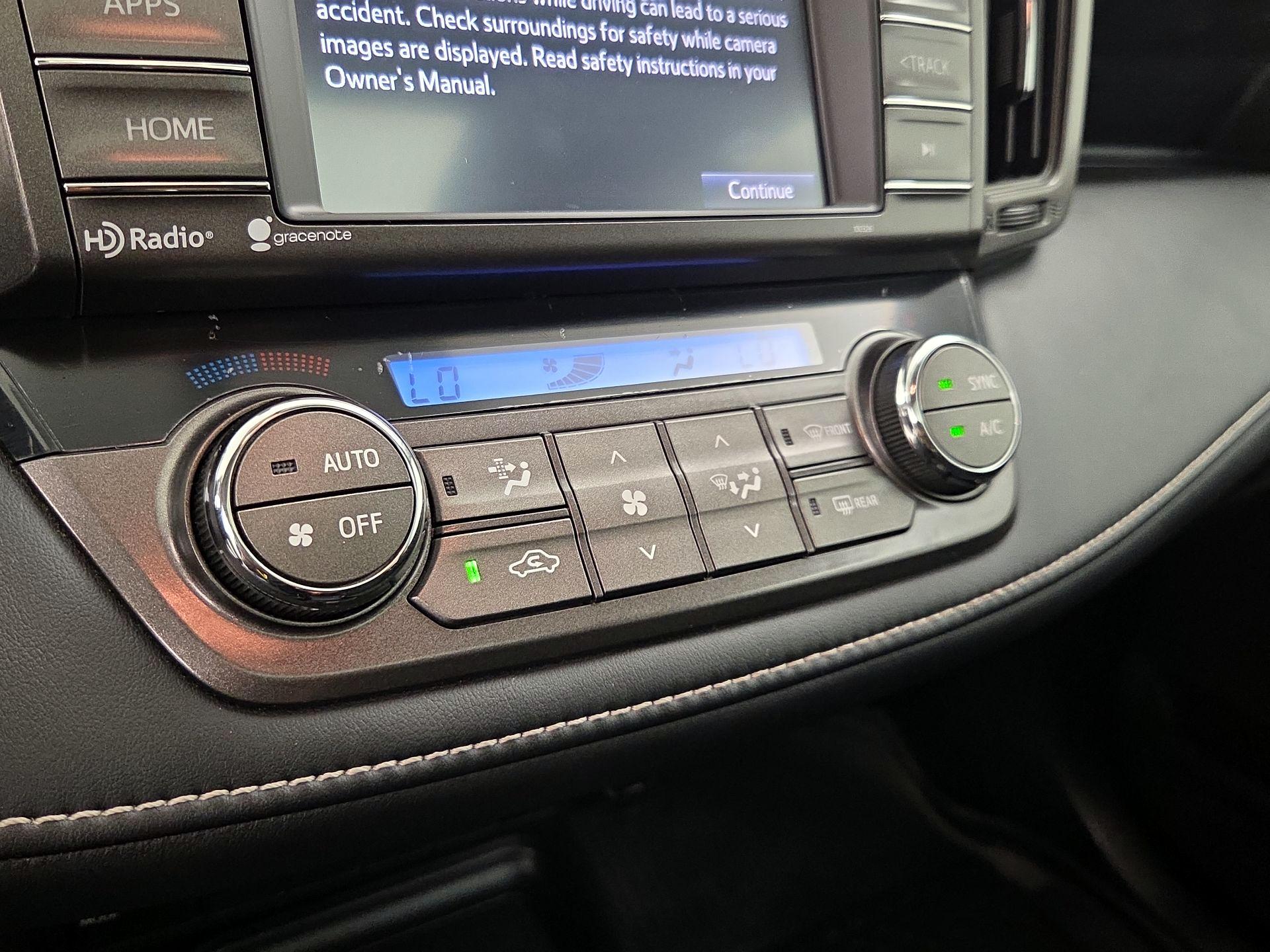 Thumbnail: 2015 Toyota RAV4 - 16