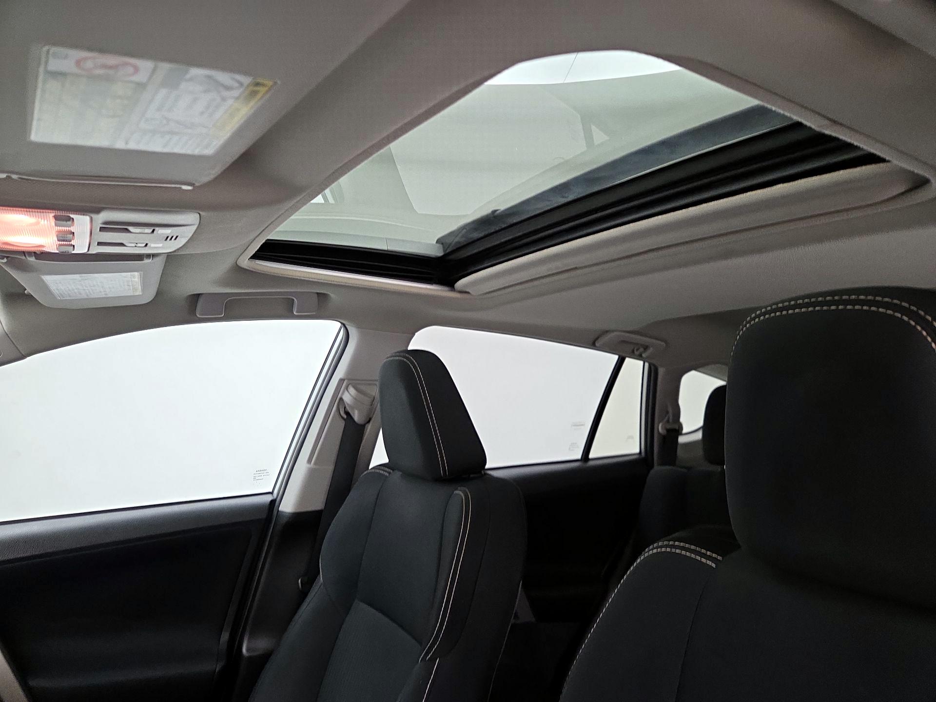 Thumbnail: 2015 Toyota RAV4 - 19