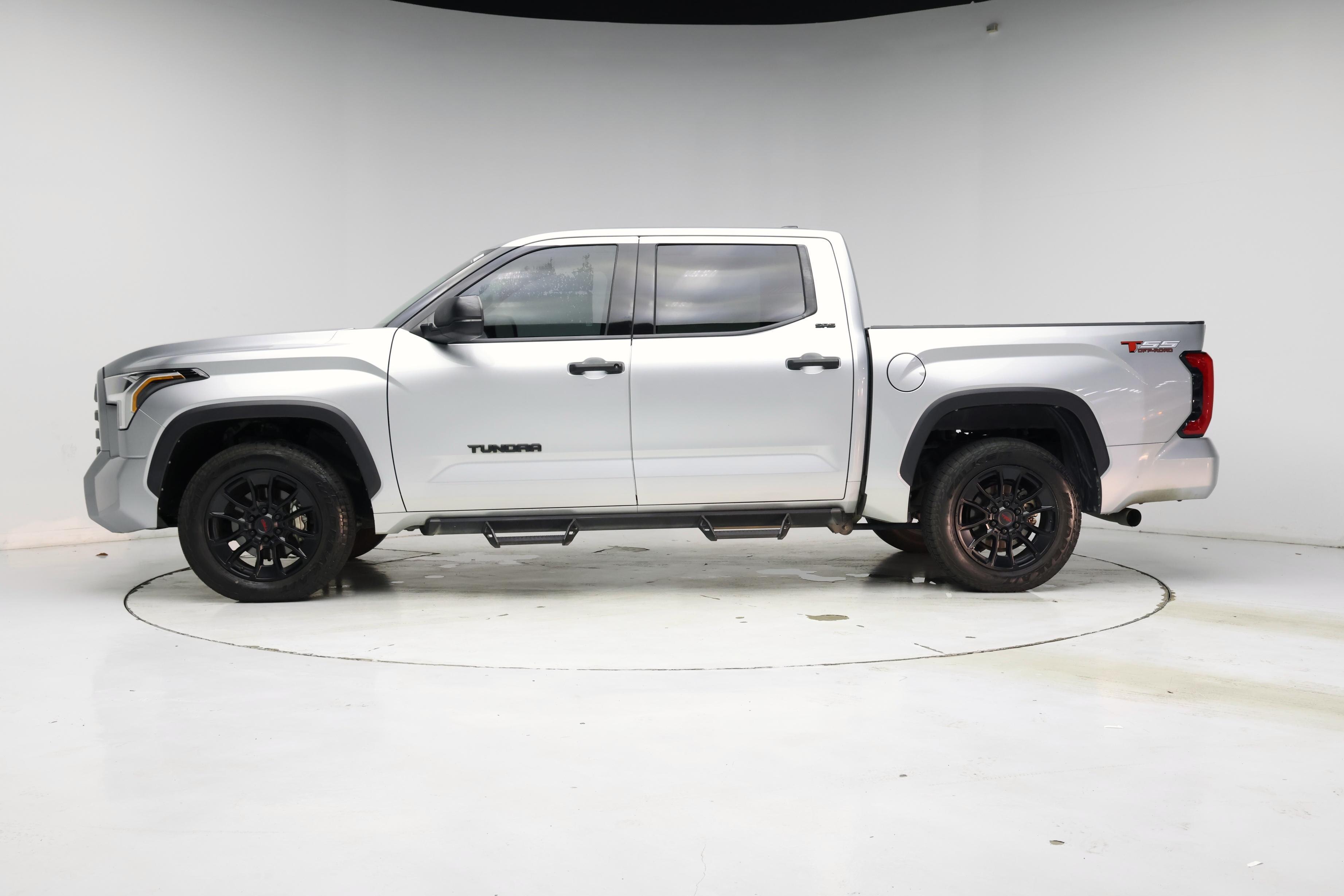 Thumbnail: 2022 Toyota Tundra - 3