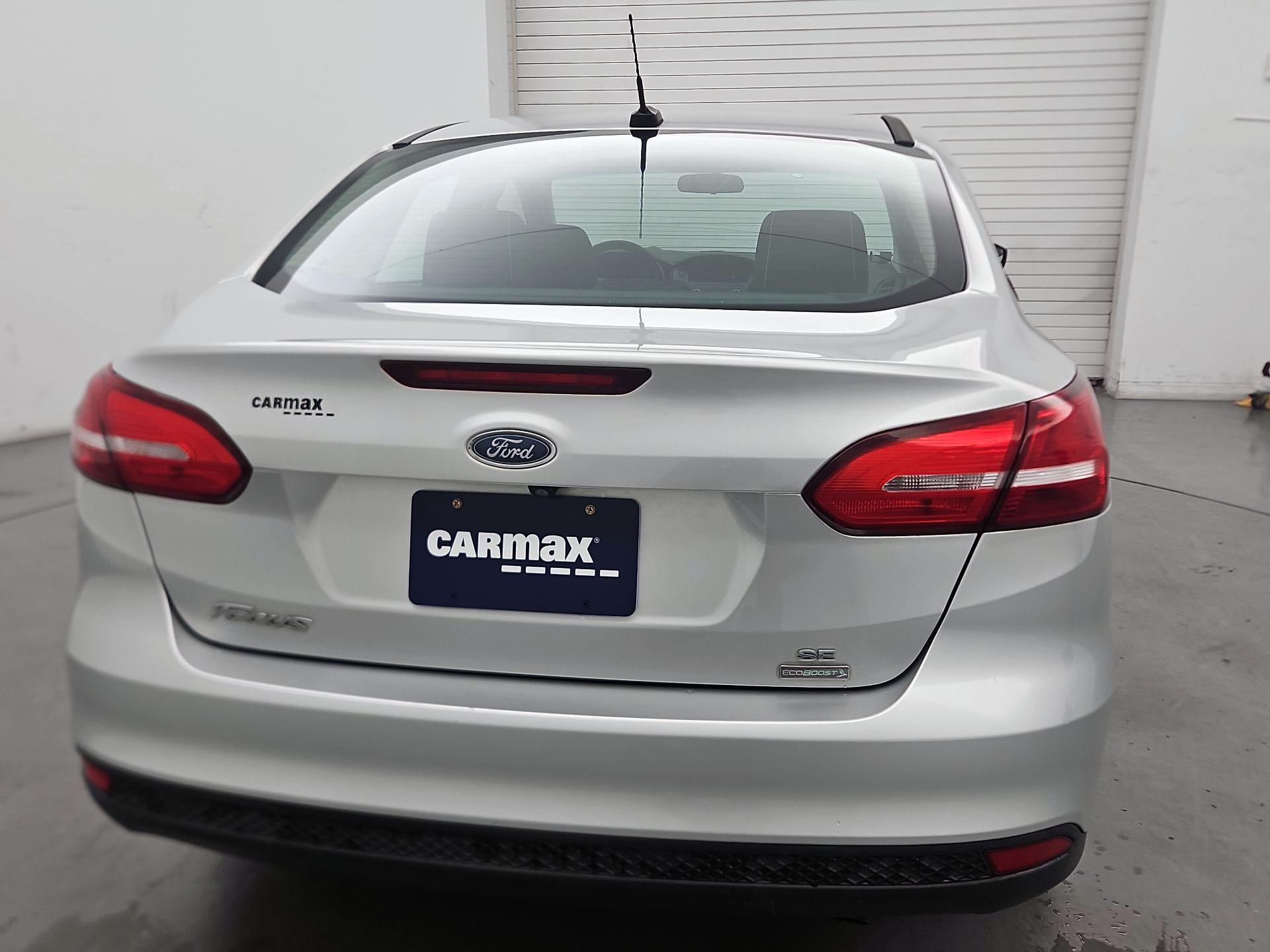 Thumbnail: 2018 Ford Focus - 6