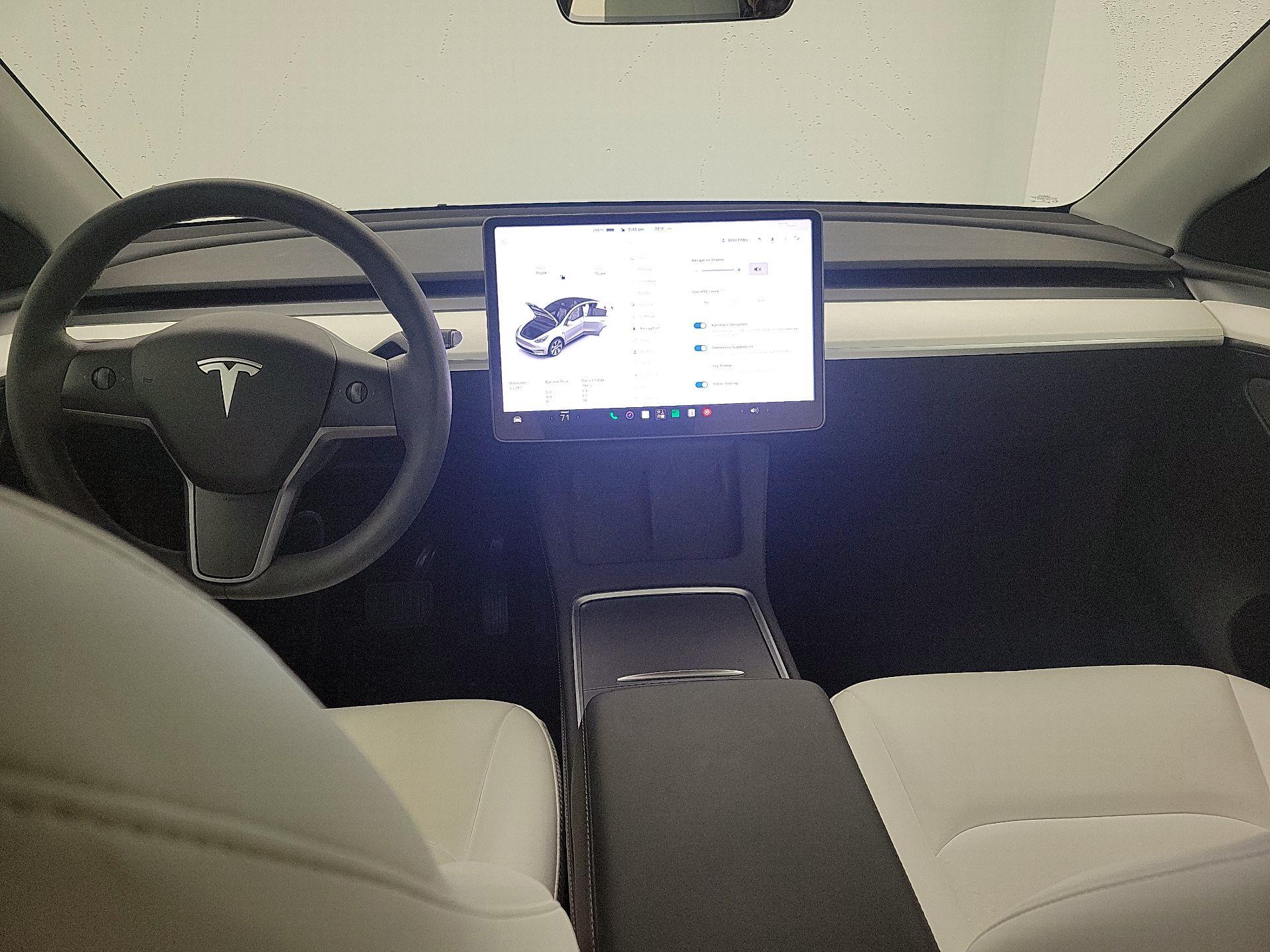 Thumbnail: 2023 Tesla Model Y - 9
