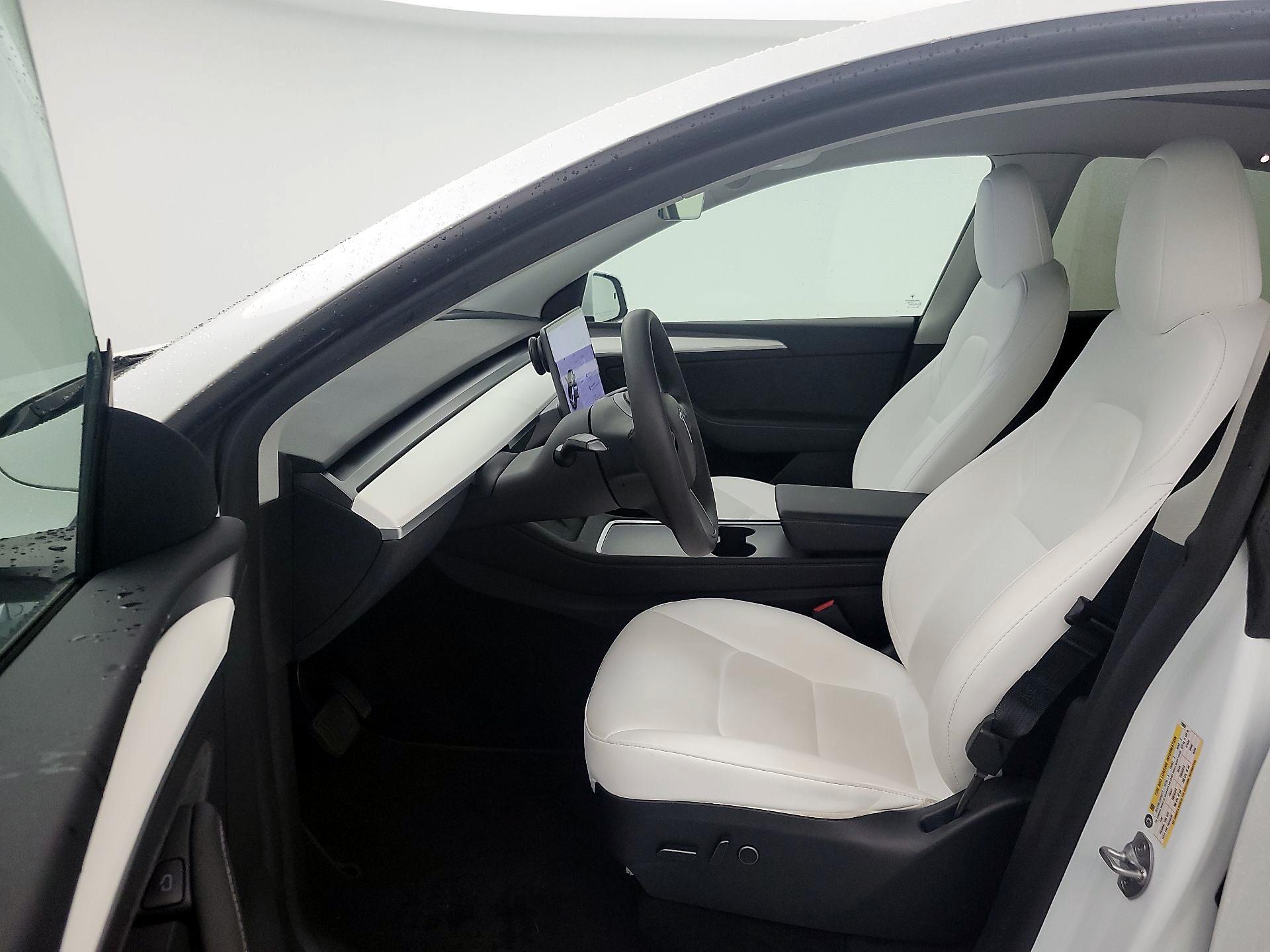 Thumbnail: 2023 Tesla Model Y - 11