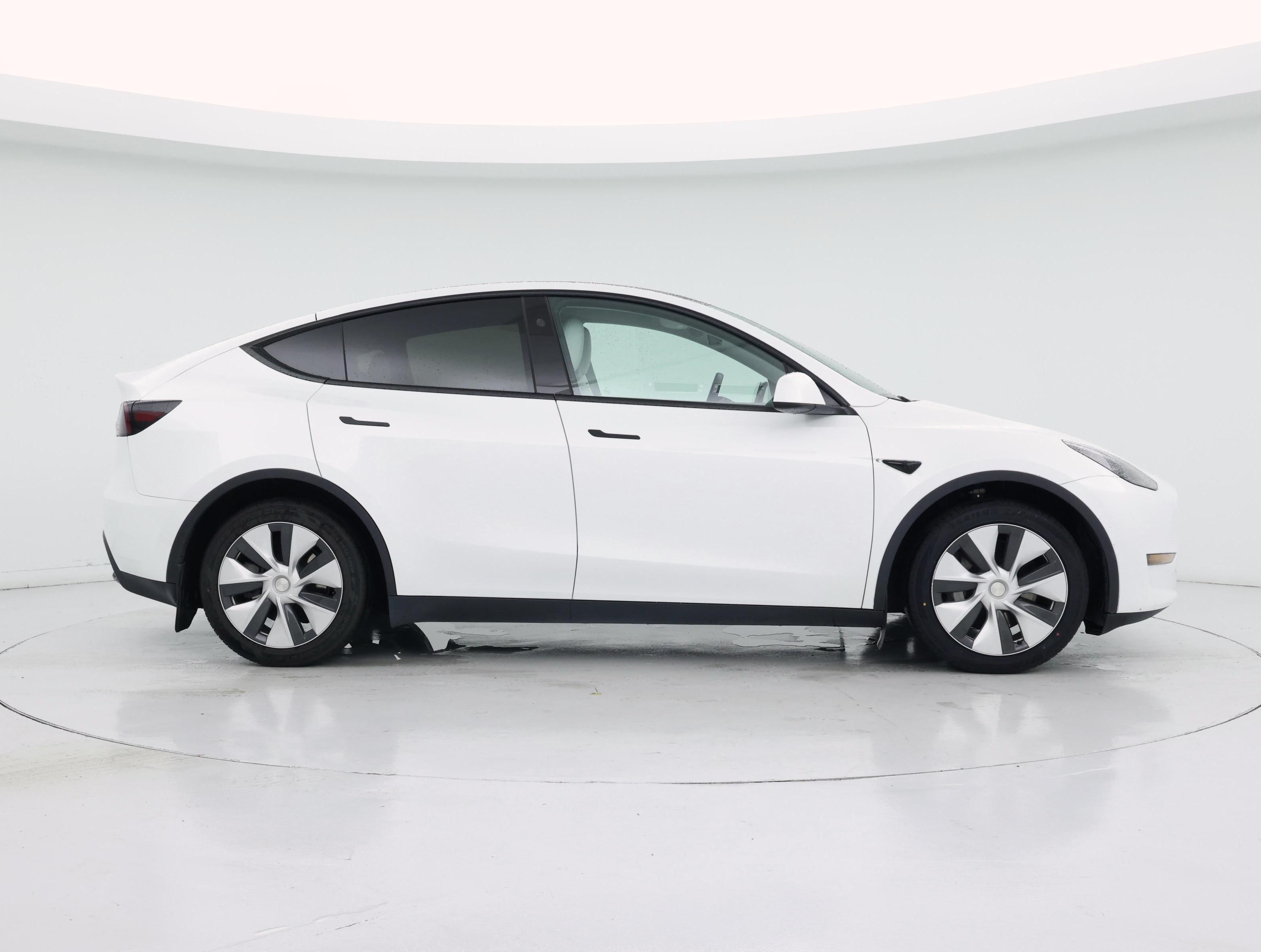 Thumbnail: 2023 Tesla Model Y - 7