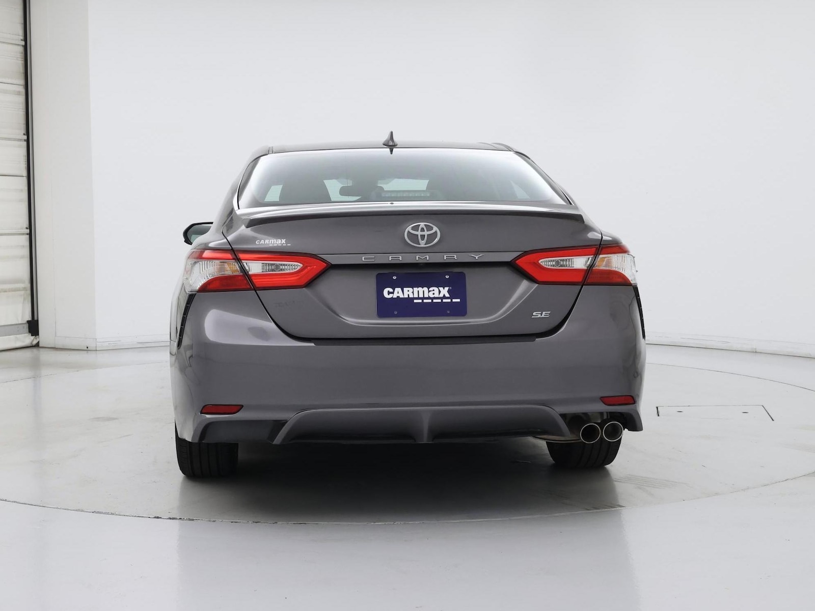2019 Toyota Camry SE - Photo 7