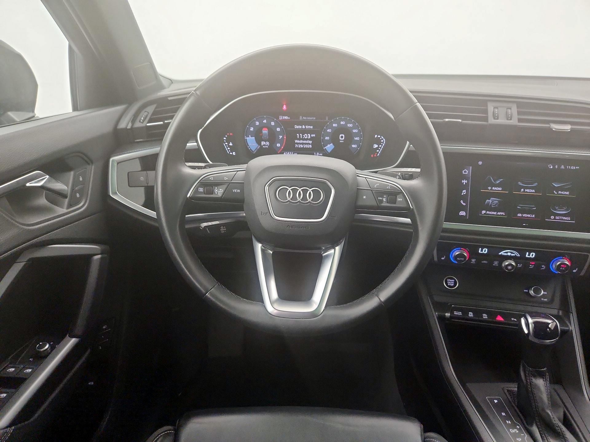 Thumbnail: 2022 Audi Q3 - 10