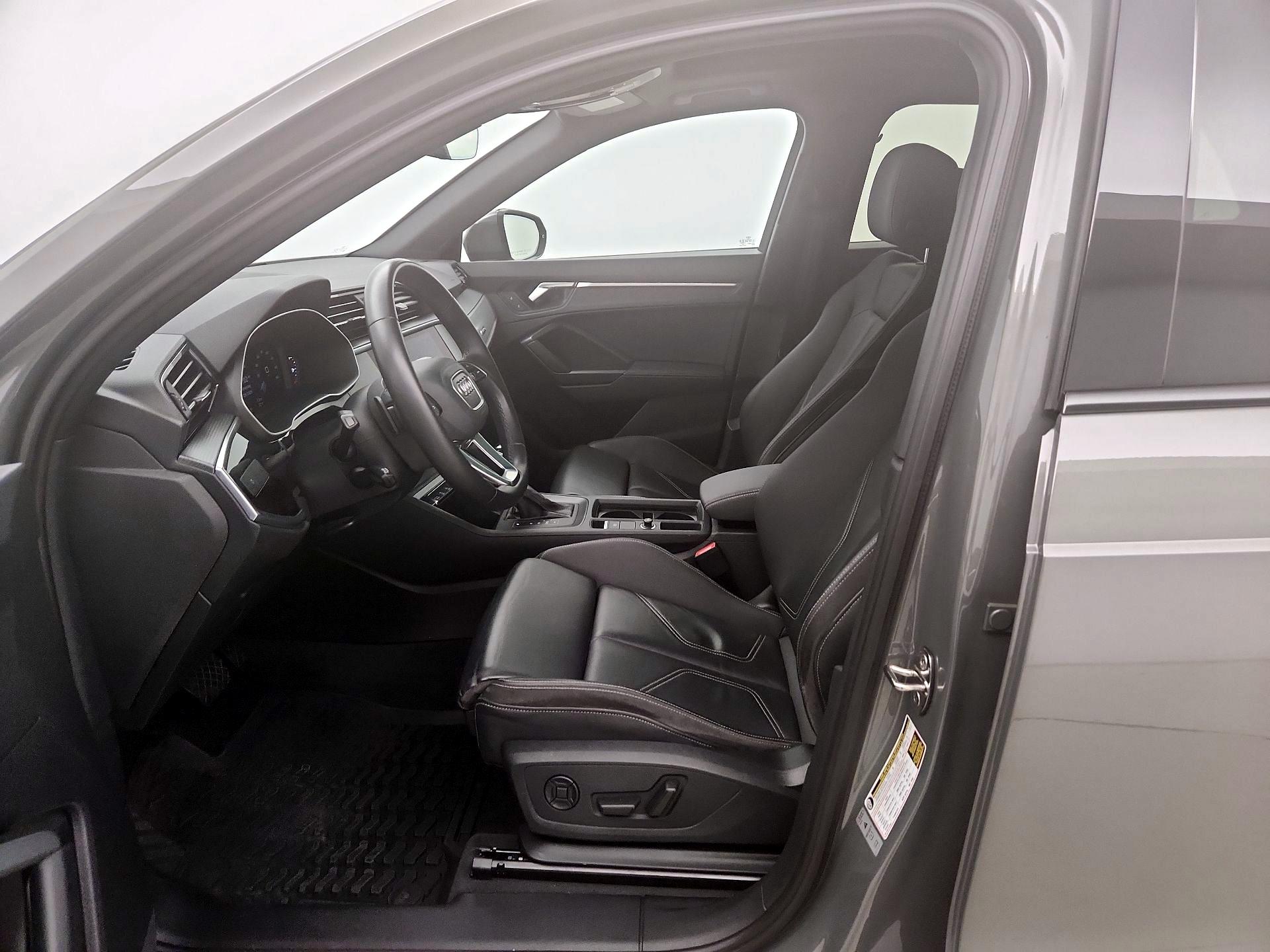 Thumbnail: 2022 Audi Q3 - 11