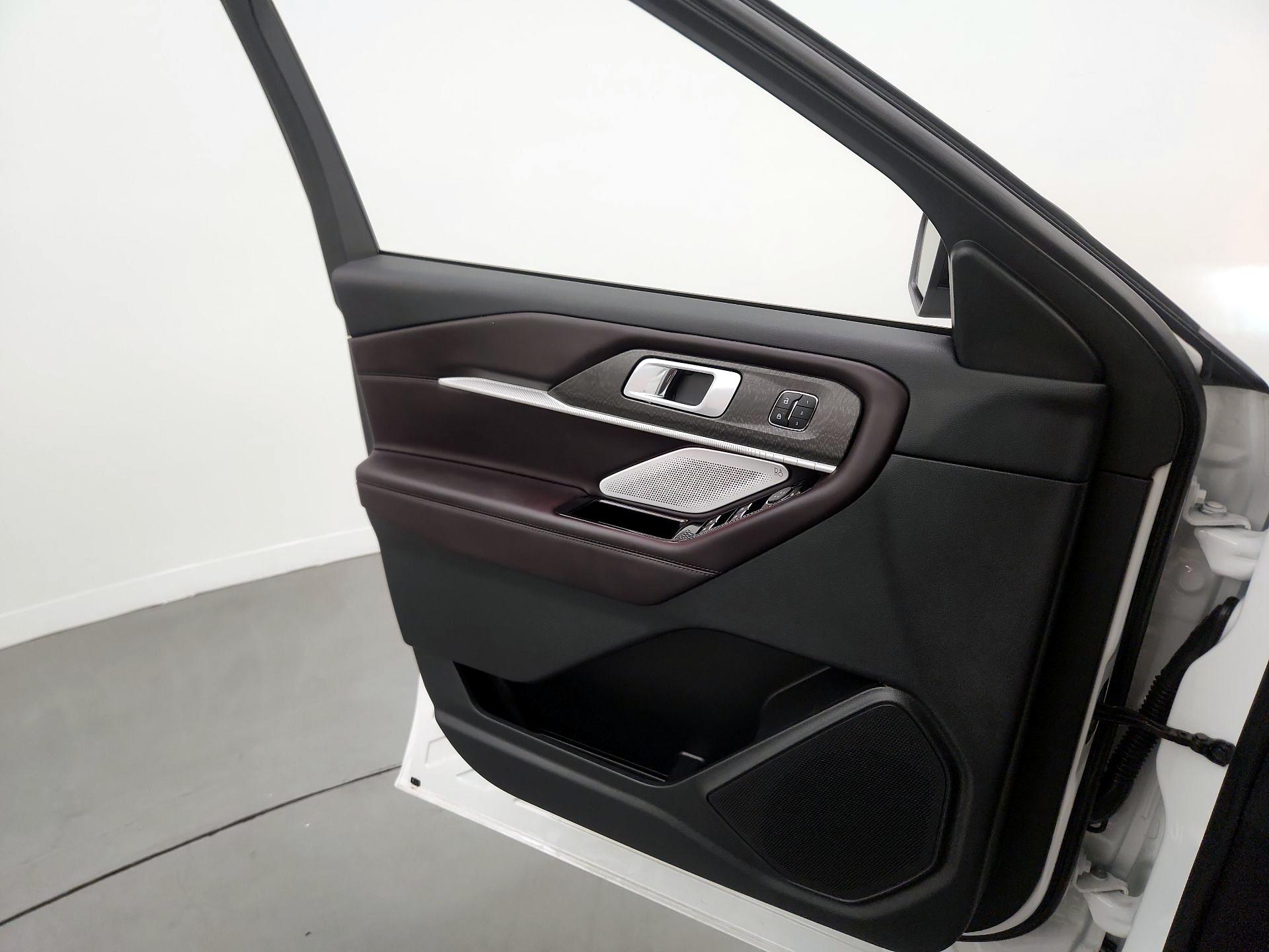 Thumbnail: 2026 Ford Explorer - 12