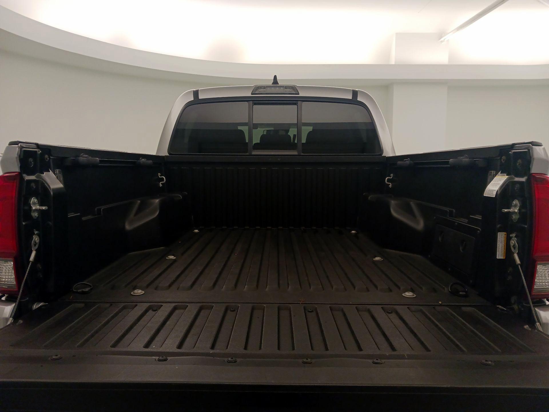 Thumbnail: 2021 Toyota Tacoma - 20