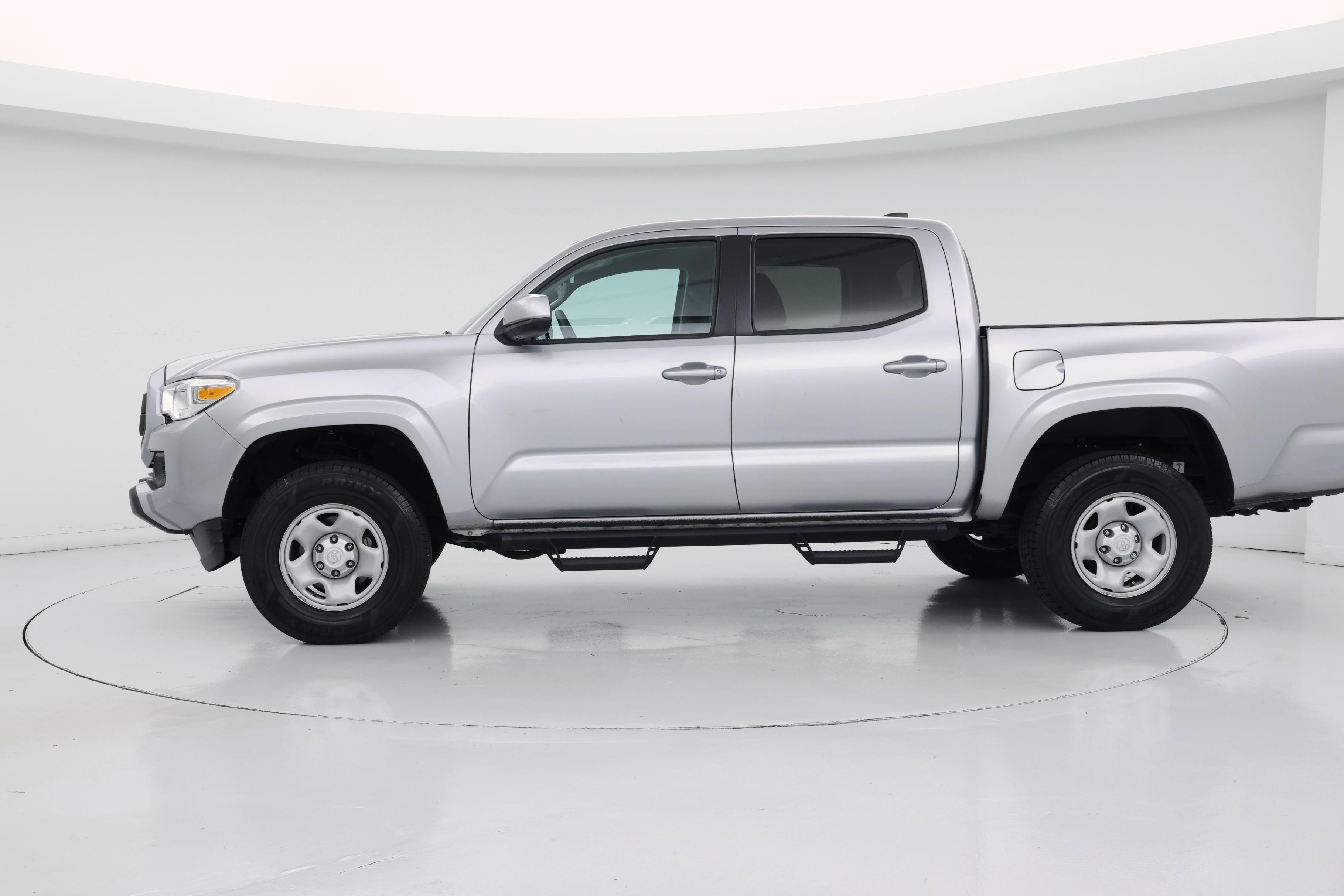 Thumbnail: 2021 Toyota Tacoma - 3