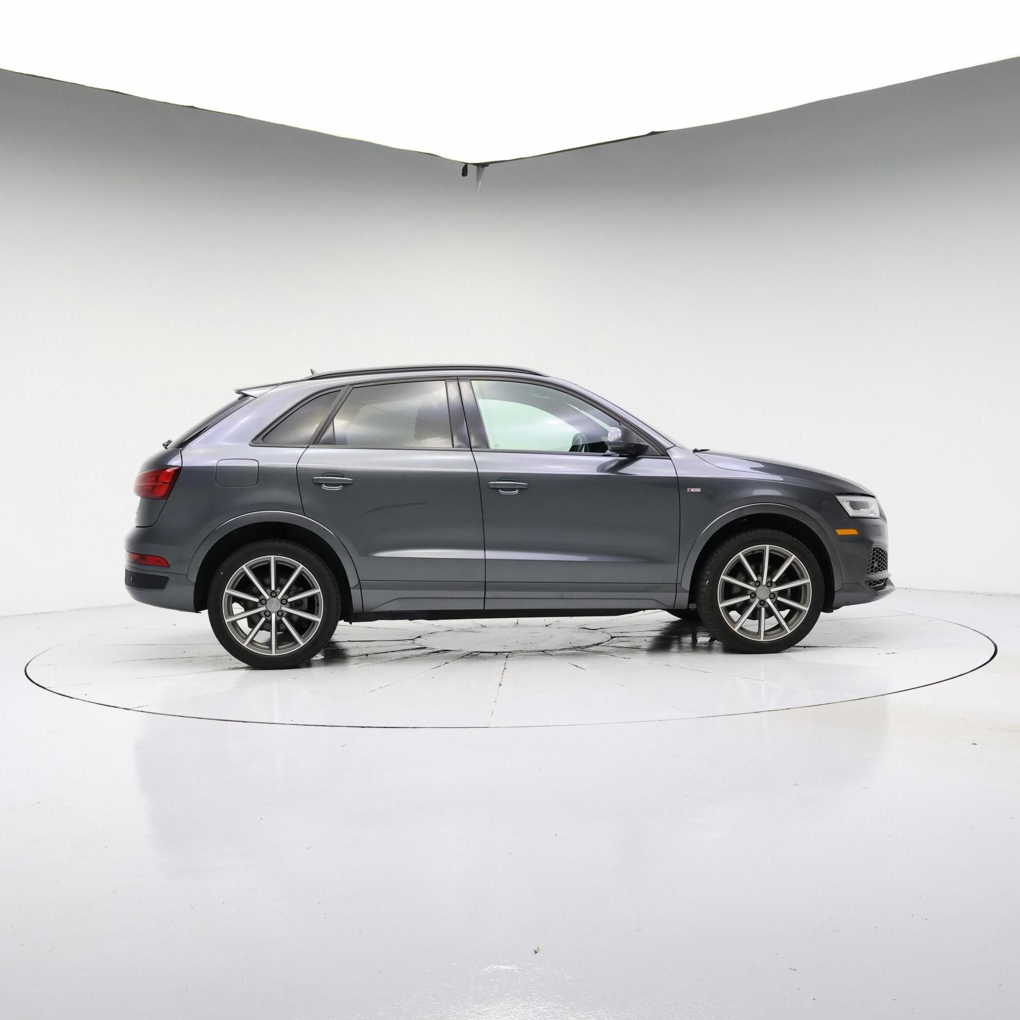 Thumbnail: 2018 Audi Q3 - 3