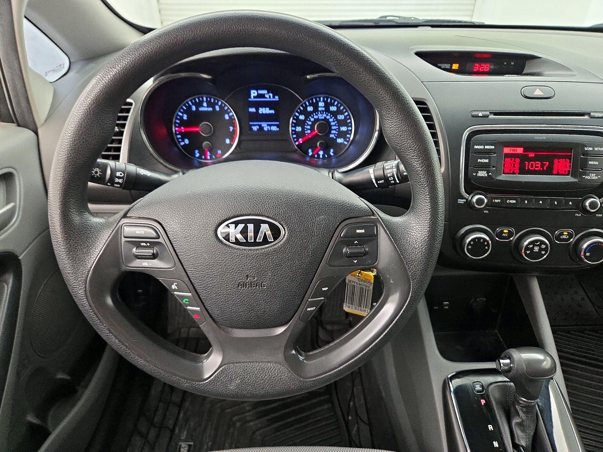 Thumbnail: 2017 Kia Forte - 10