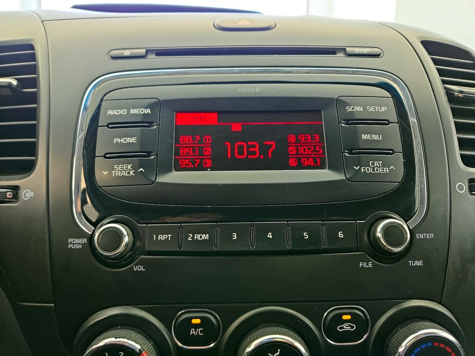 2017 Kia Forte LX - Photo 15