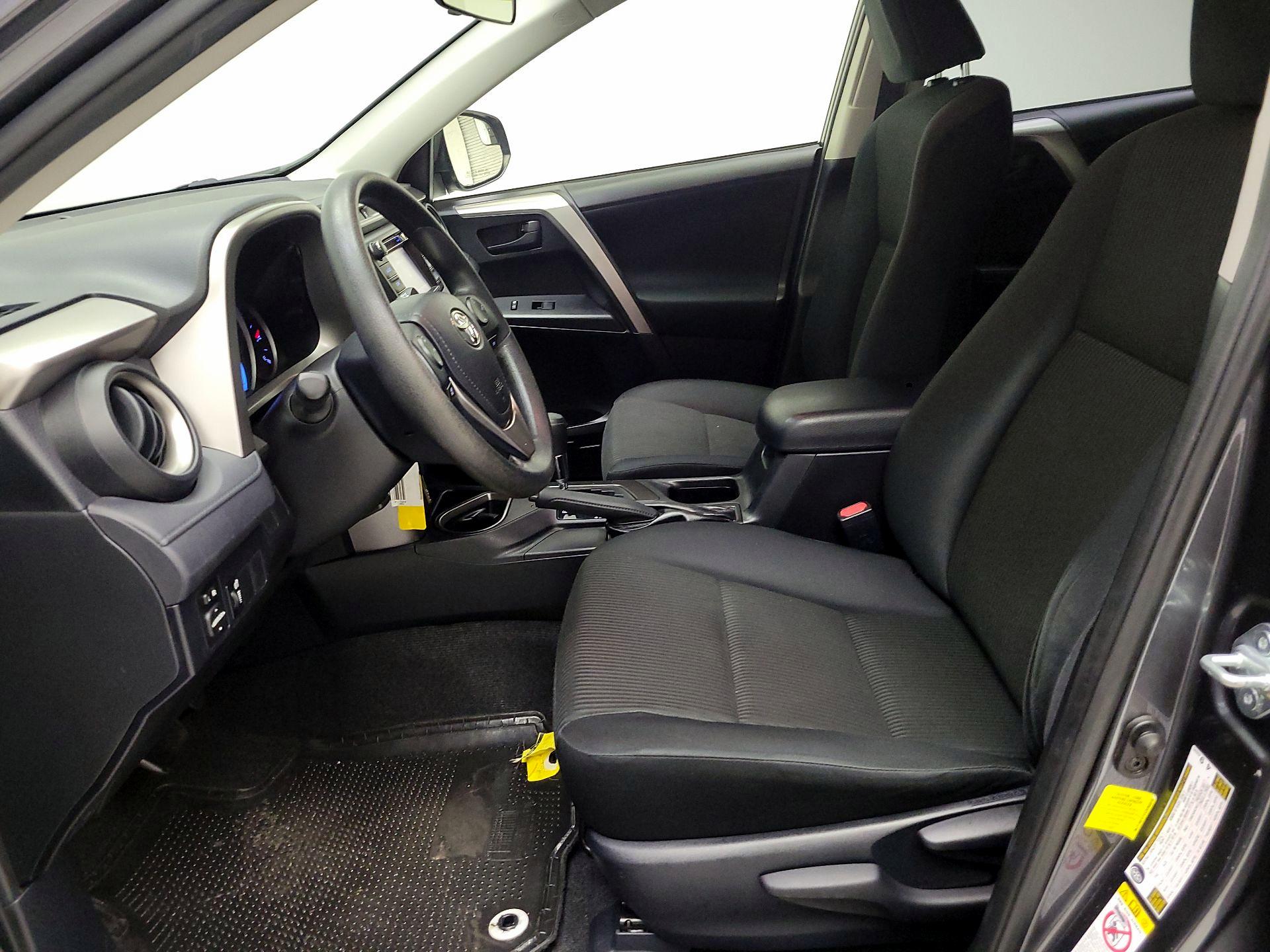 Thumbnail: 2016 Toyota RAV4 - 11