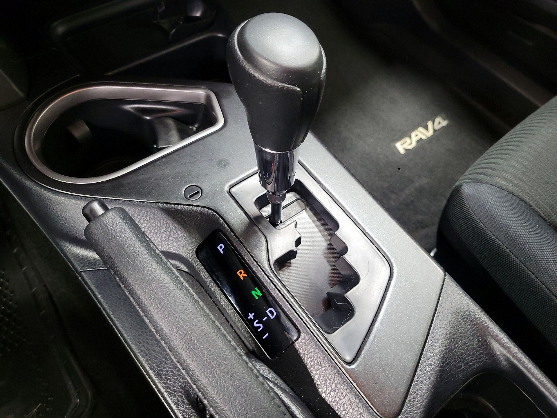 Thumbnail: 2016 Toyota RAV4 - 17