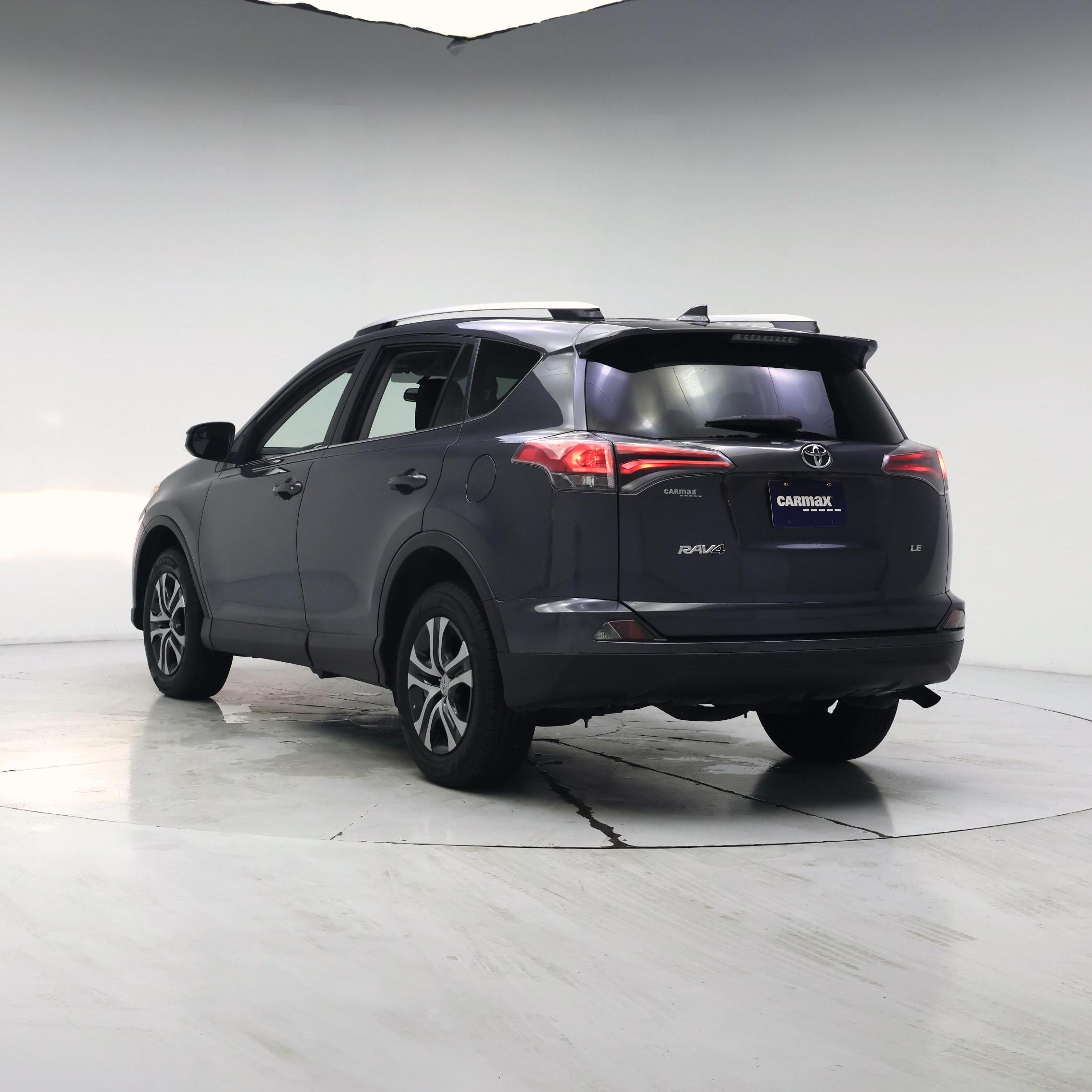 Thumbnail: 2016 Toyota RAV4 - 2