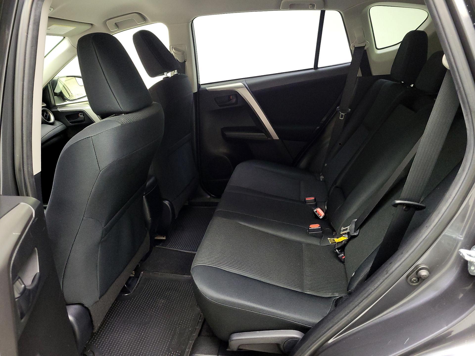 Thumbnail: 2016 Toyota RAV4 - 19