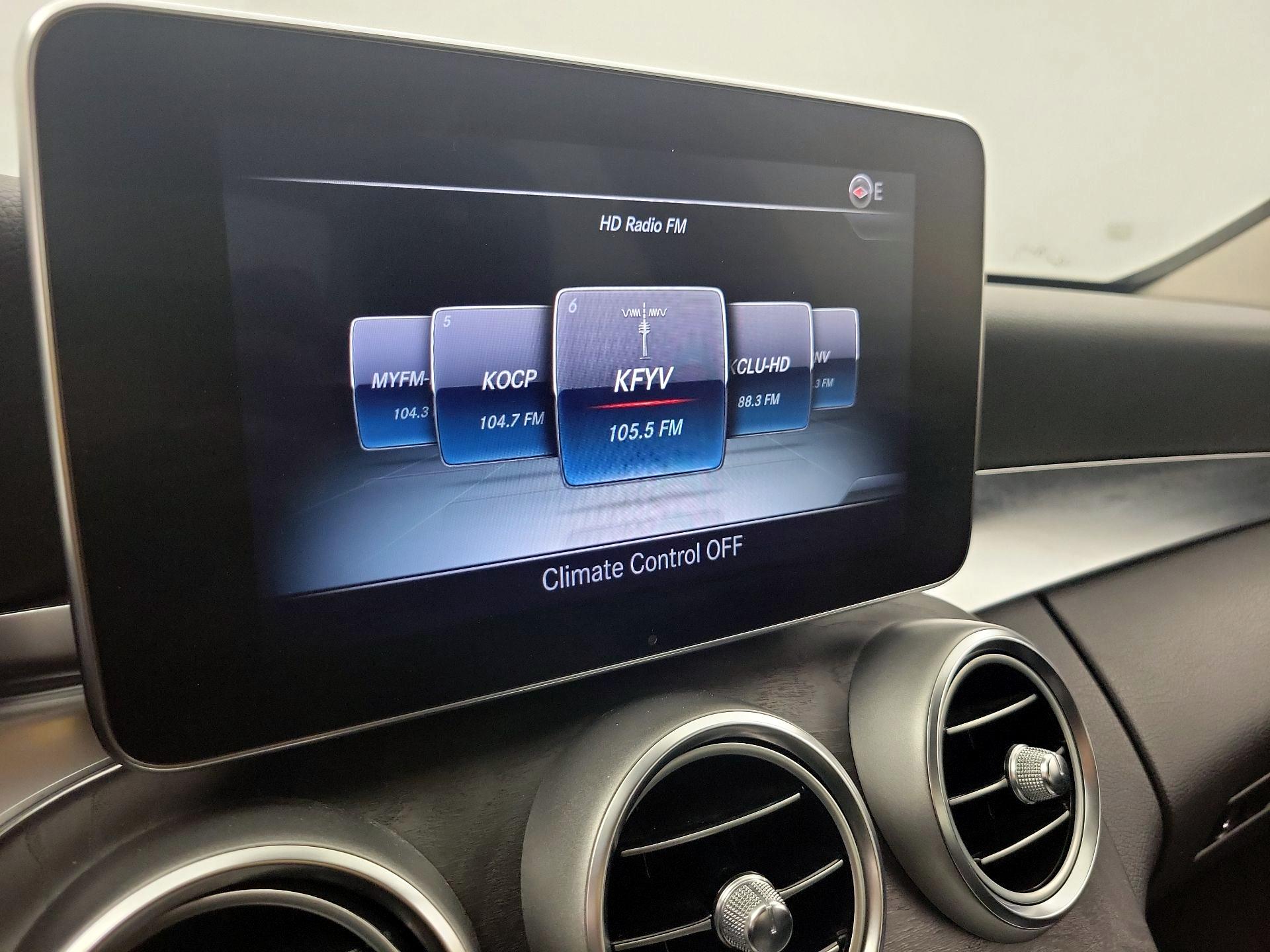 Thumbnail: 2016 Mercedes-Benz C-Class - 16