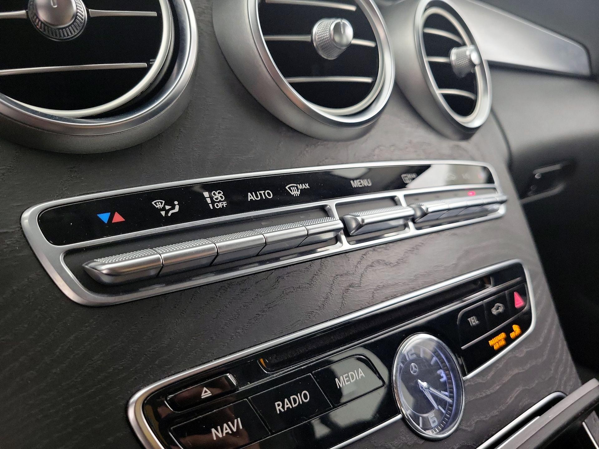 Thumbnail: 2016 Mercedes-Benz C-Class - 17