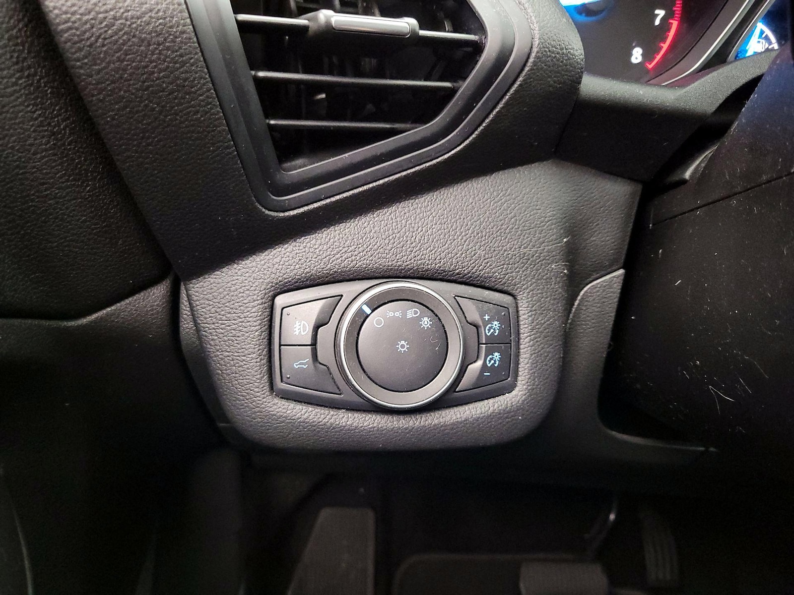 2019 Ford Escape SE - Photo 14
