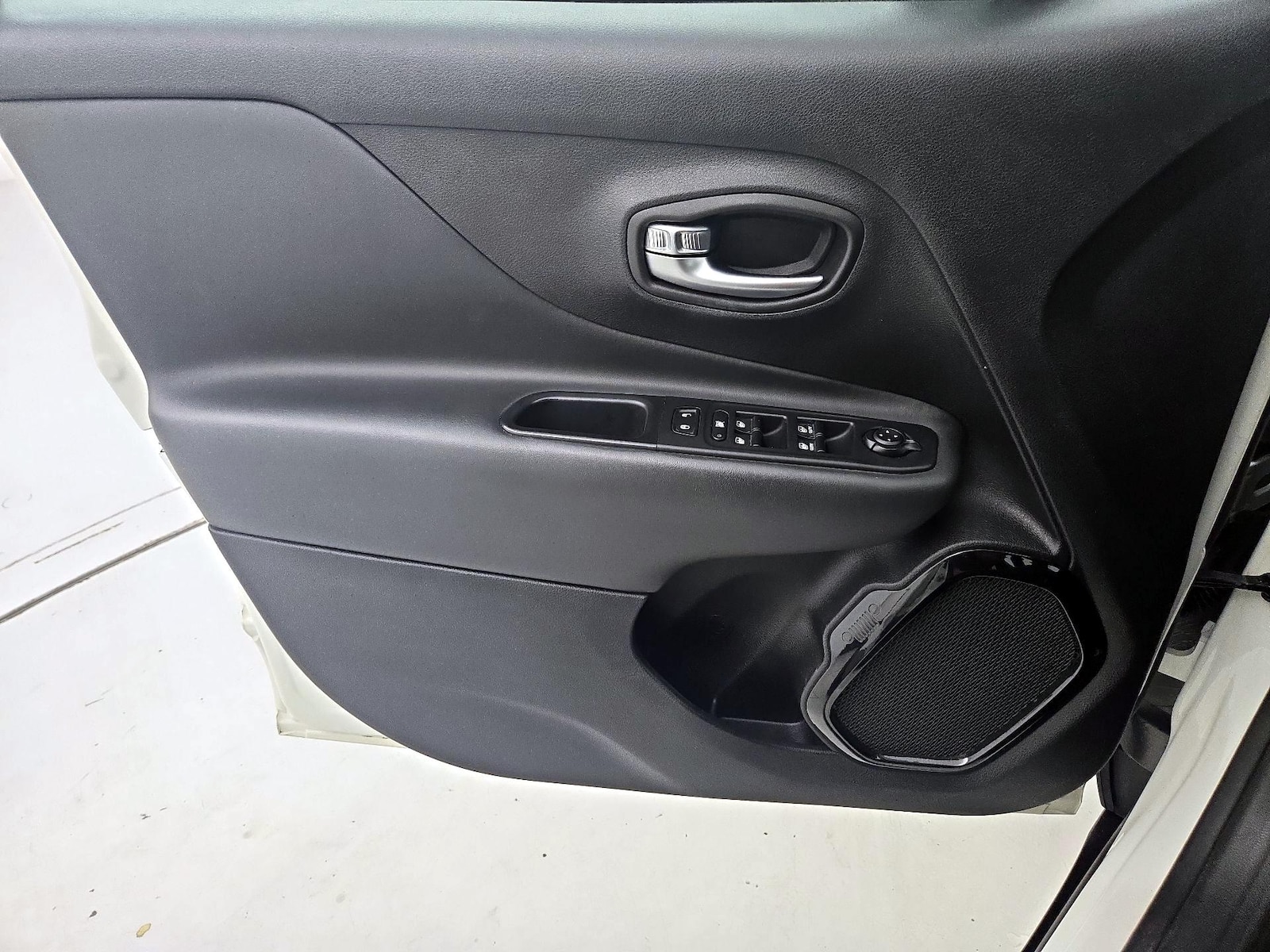 2018 Jeep Renegade Altitude Package - Photo 13