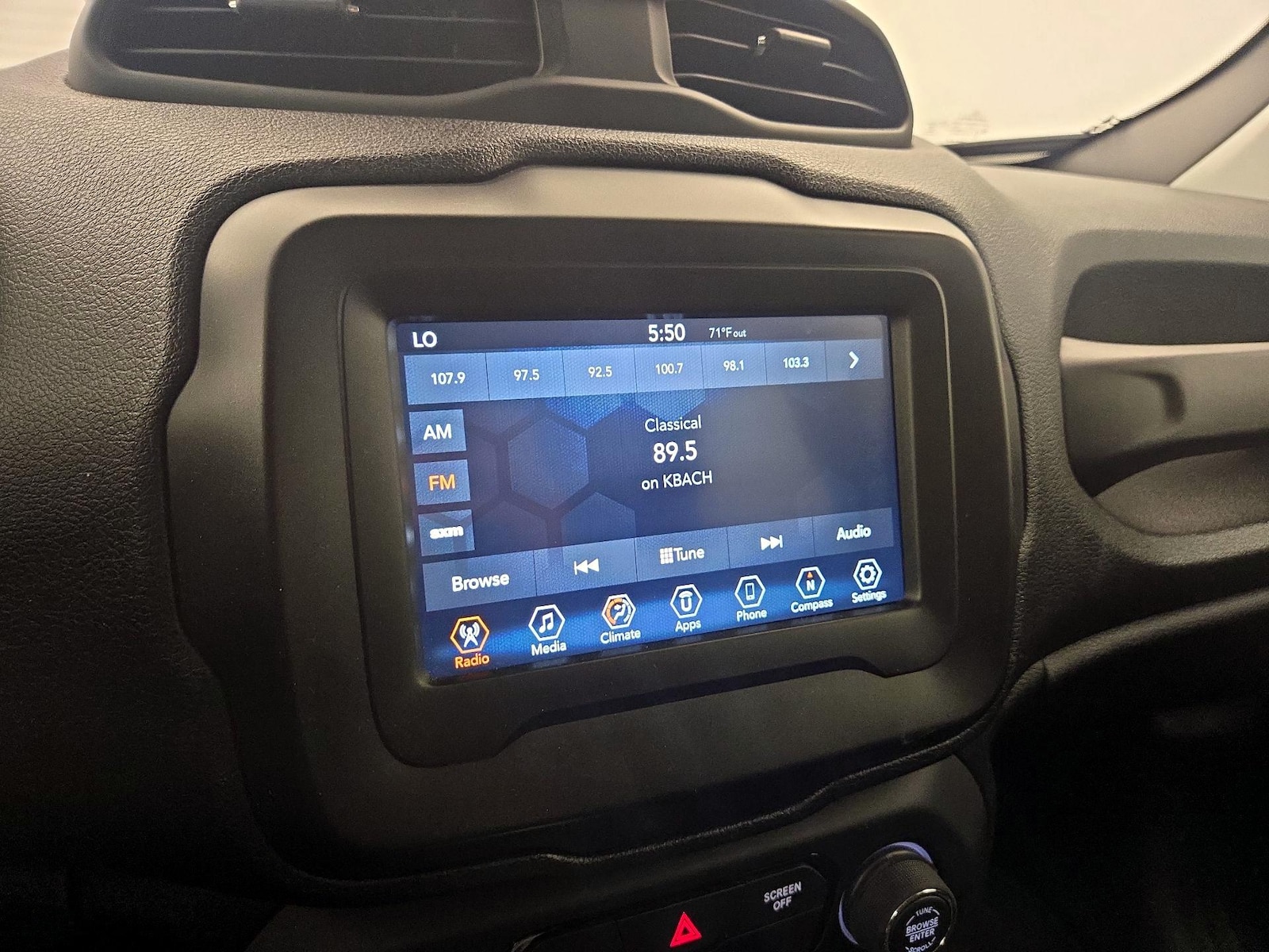 2018 Jeep Renegade Altitude Package - Photo 16