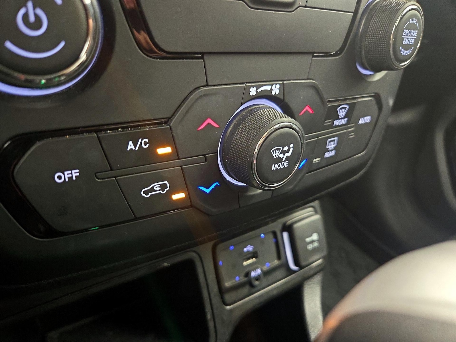 2018 Jeep Renegade Altitude Package - Photo 17