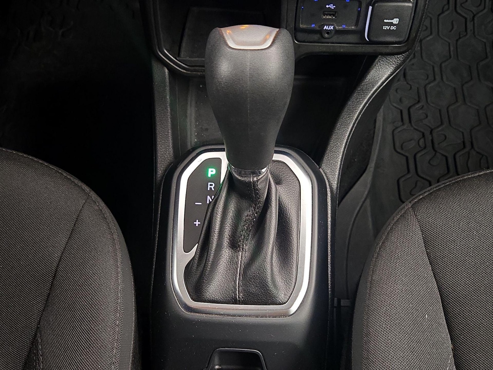 2018 Jeep Renegade Altitude Package - Photo 18