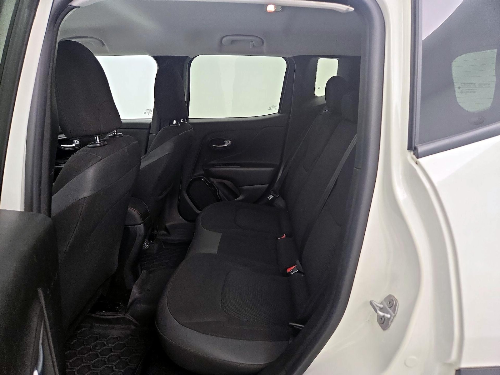 2018 Jeep Renegade Altitude Package - Photo 20