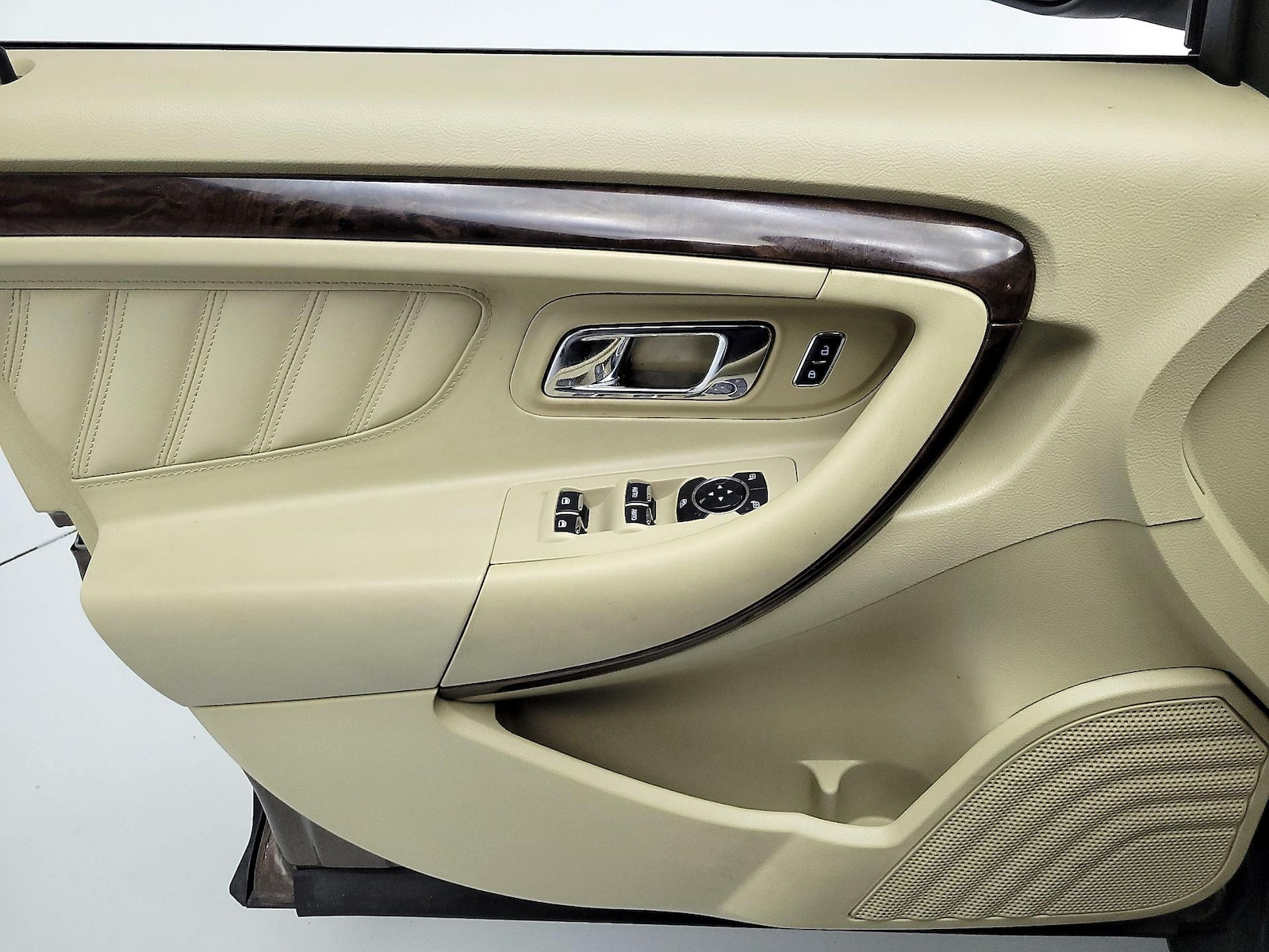 2015 Ford Taurus Limited - Photo 13