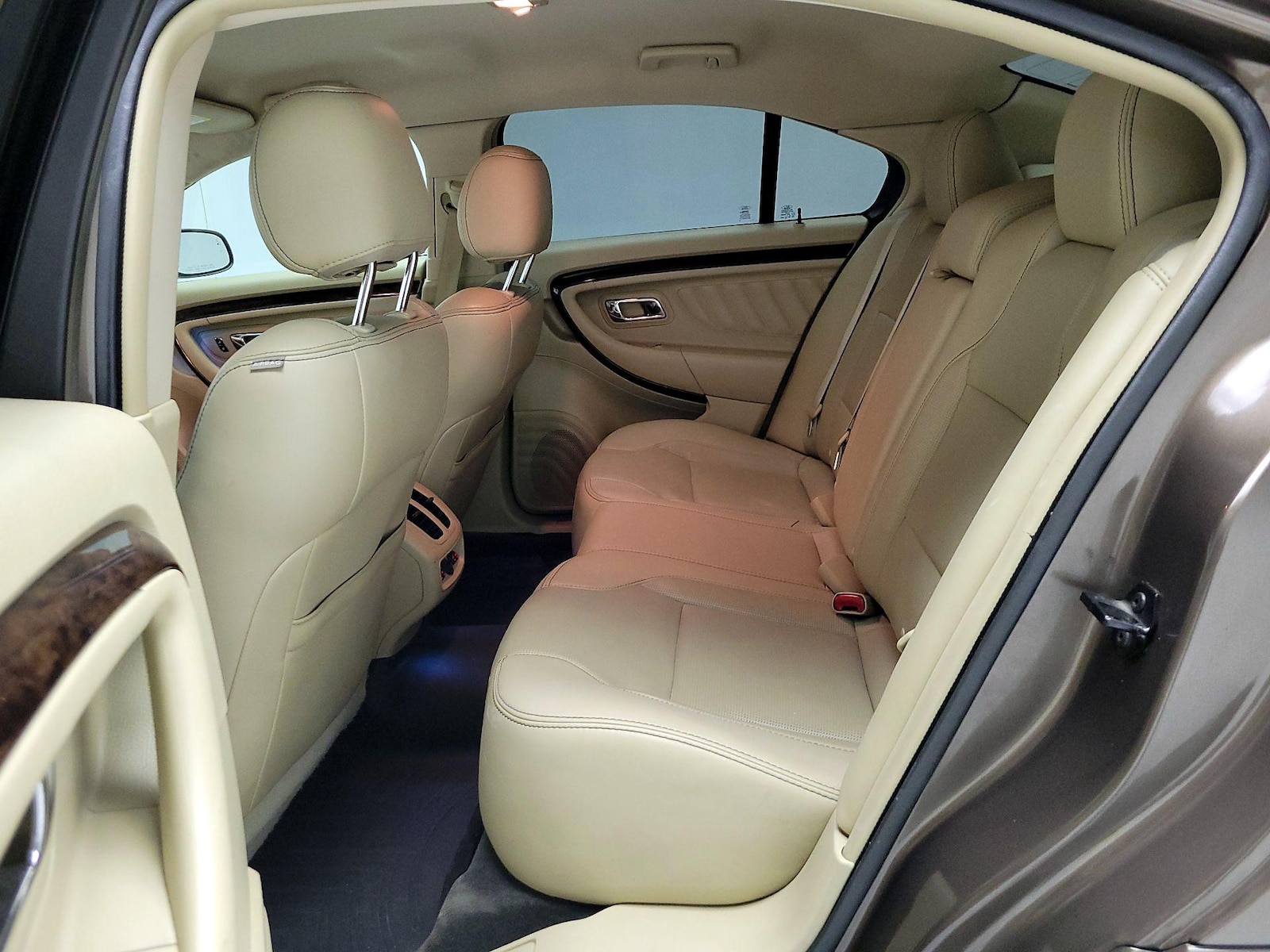 2015 Ford Taurus Limited - Photo 19