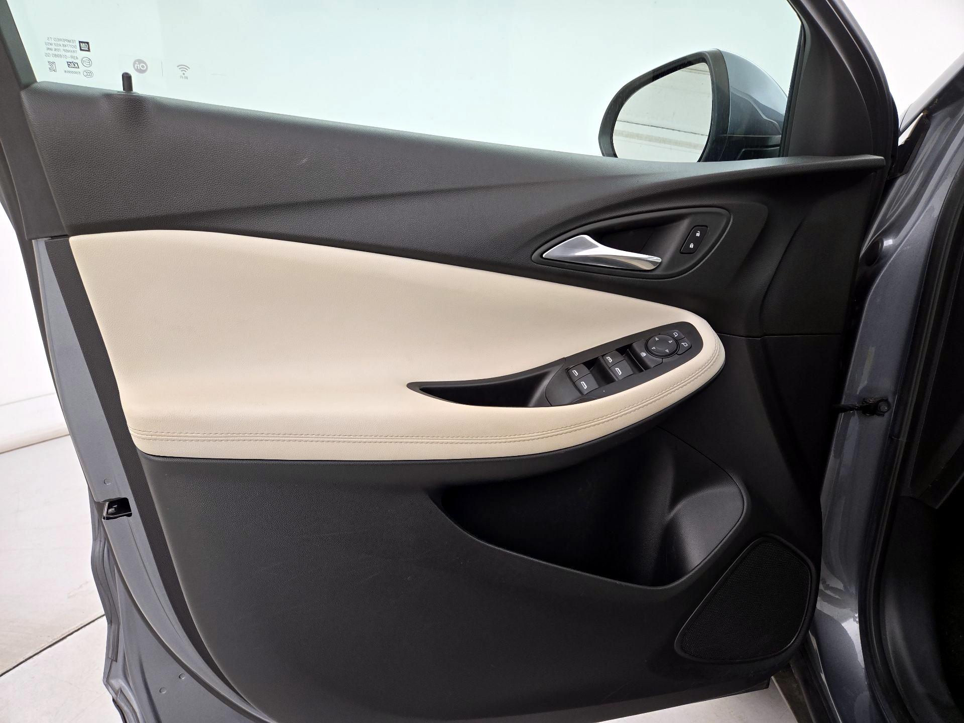 Thumbnail: 2022 Buick Encore GX - 12