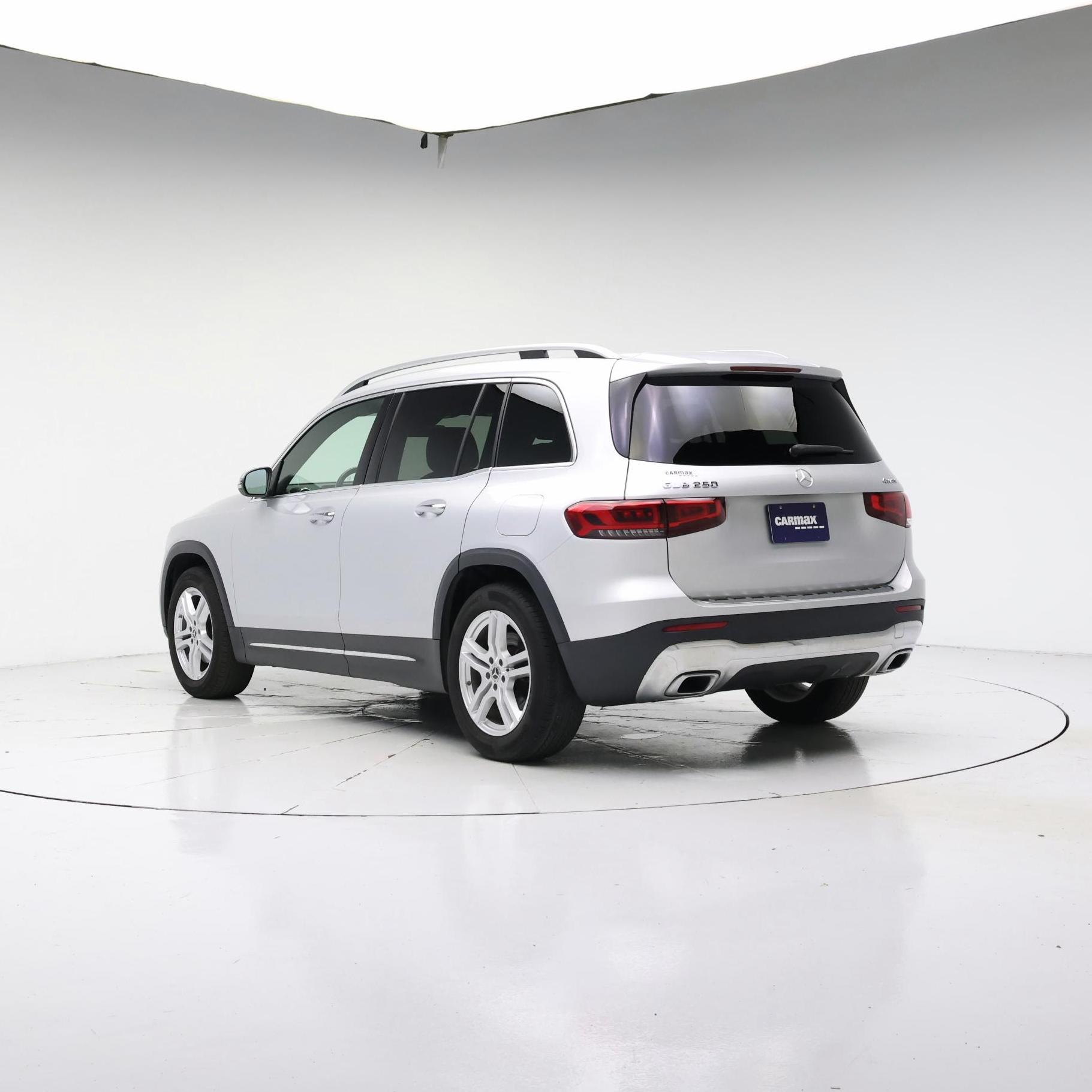 Thumbnail: 2021 Mercedes-Benz GLB - 2