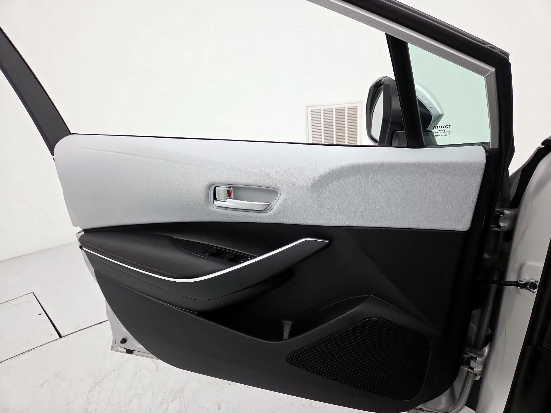 Thumbnail: 2023 Toyota Corolla - 12
