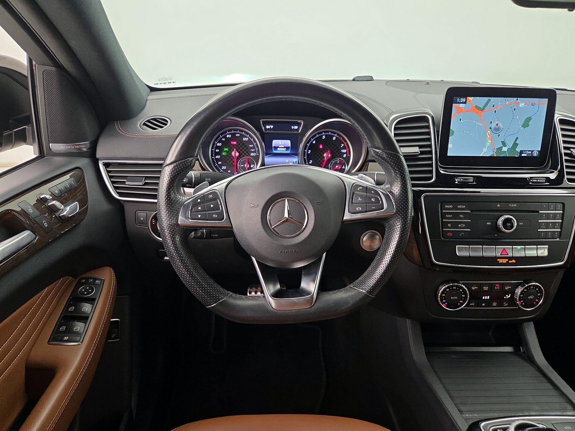 Thumbnail: 2017 Mercedes-Benz GLE - 10