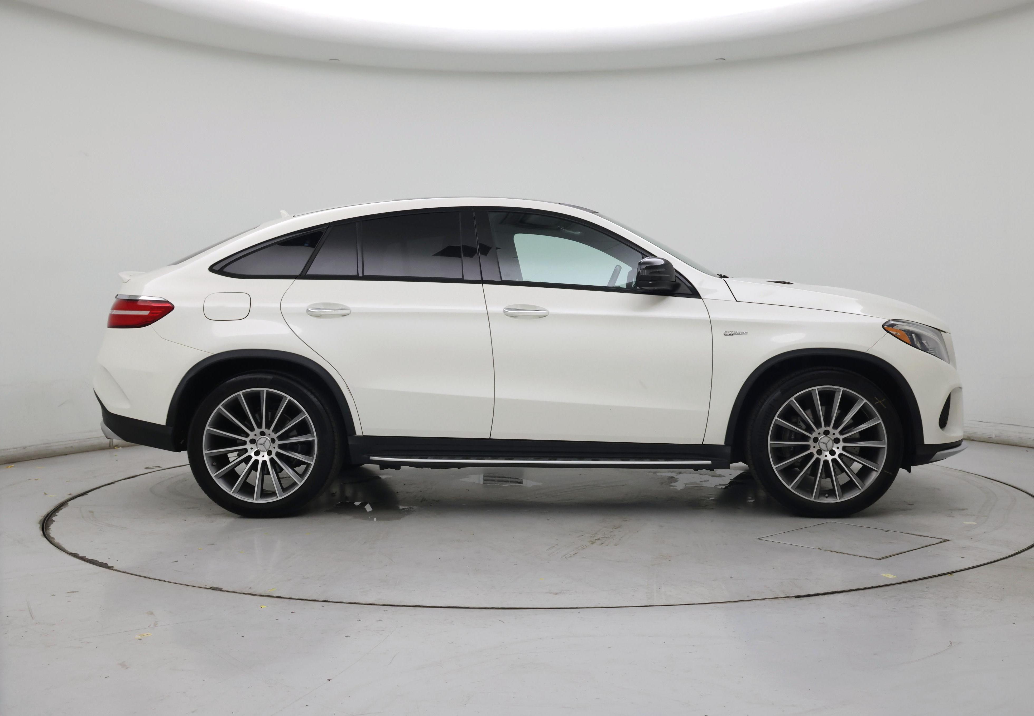 Thumbnail: 2017 Mercedes-Benz GLE - 7