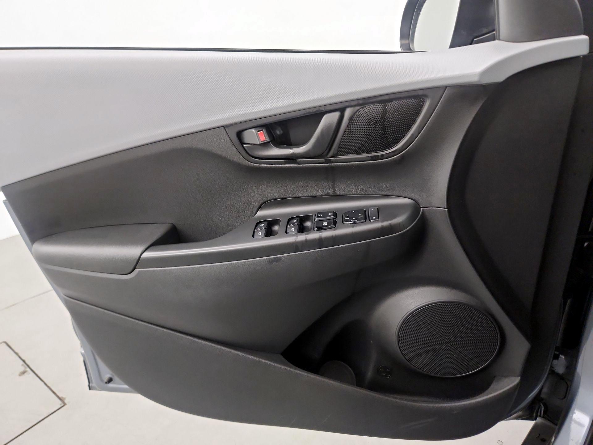 Thumbnail: 2021 Hyundai Kona - 12