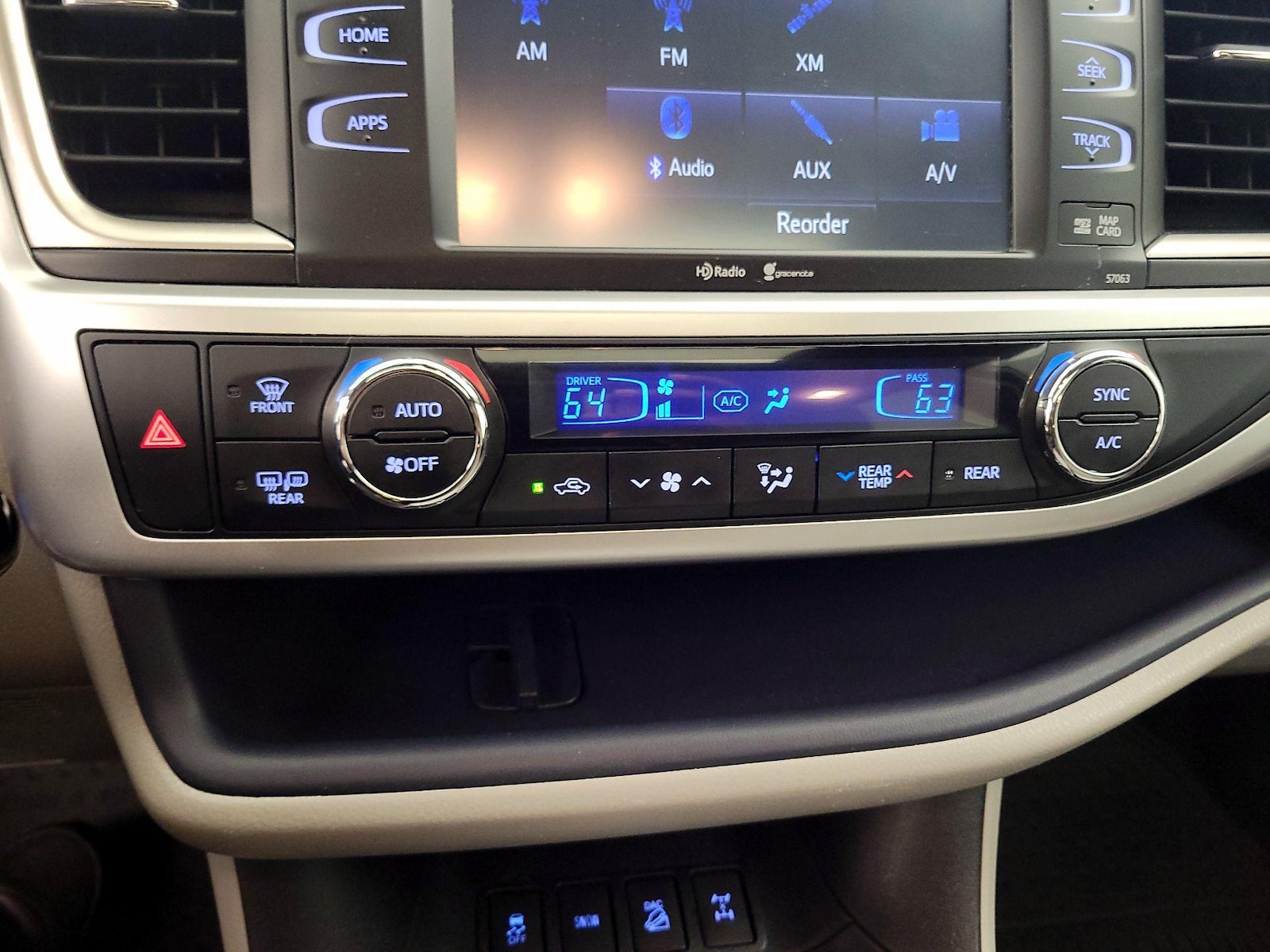 2015 Toyota Highlander XLE - Photo 15