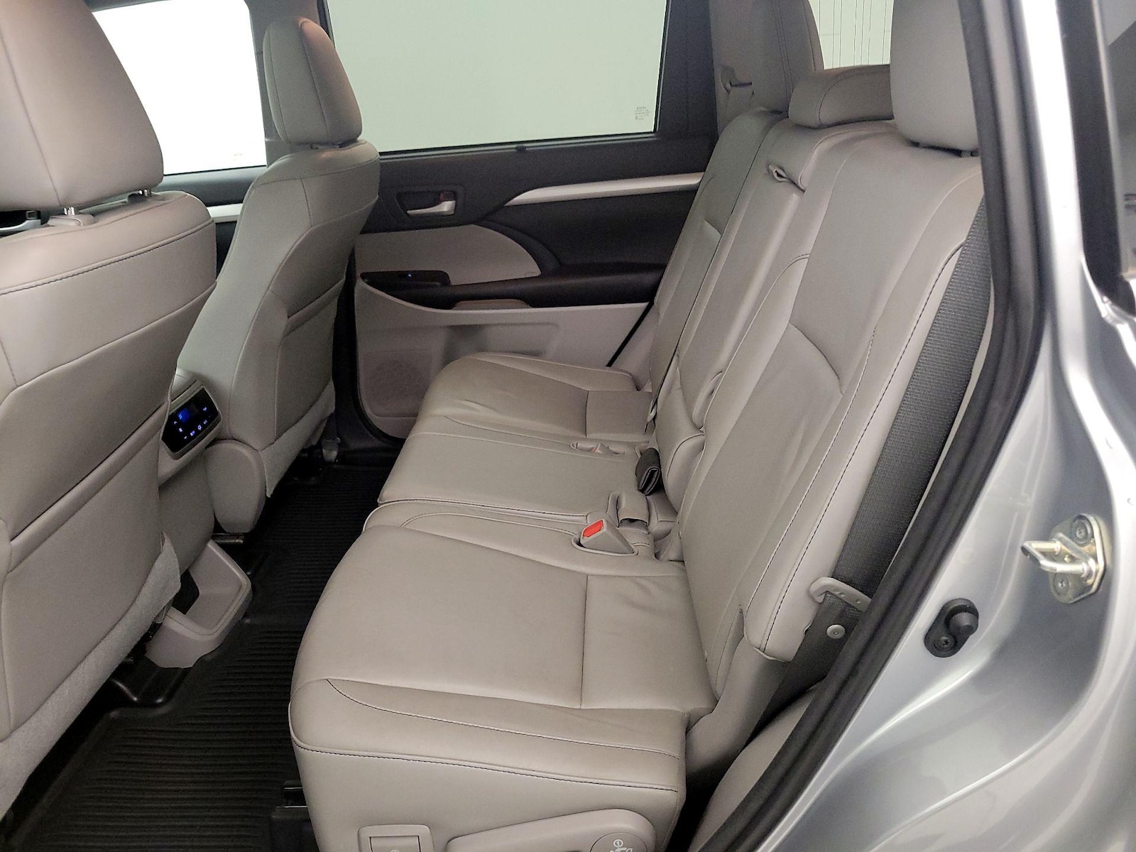 2015 Toyota Highlander XLE - Photo 18