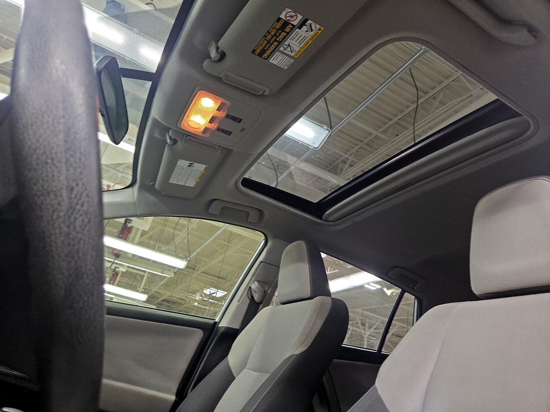 Thumbnail: 2014 Toyota RAV4 - 19