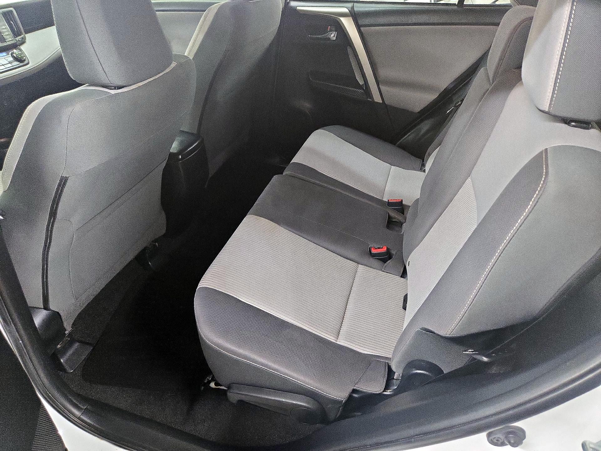 Thumbnail: 2014 Toyota RAV4 - 20