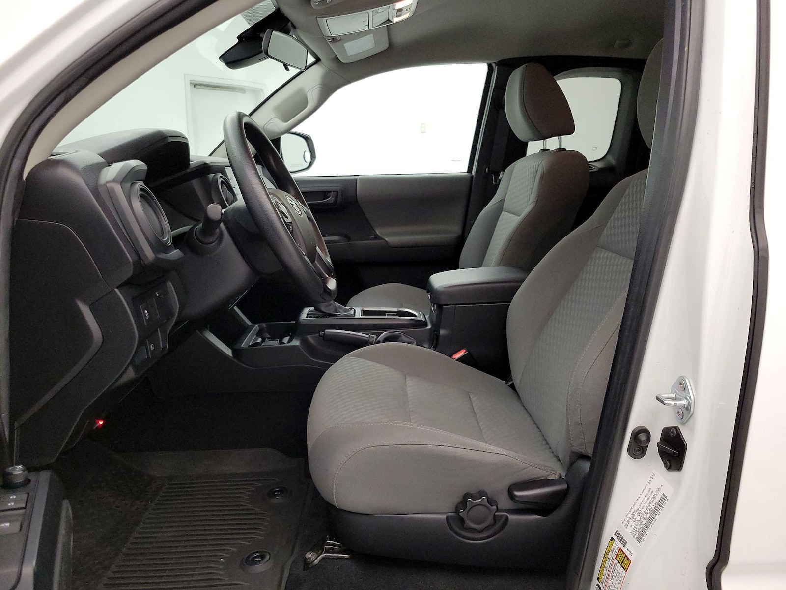 2022 Toyota Tacoma SR - Photo 12