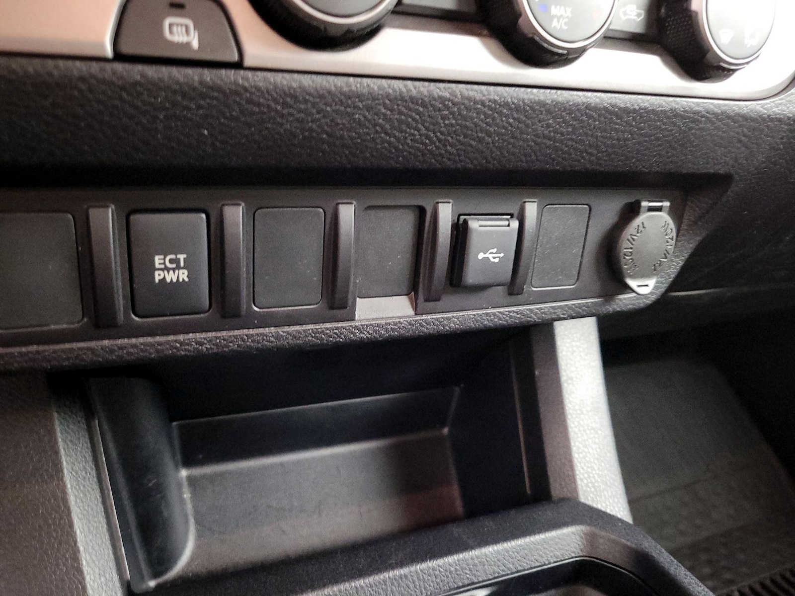 2022 Toyota Tacoma SR - Photo 19