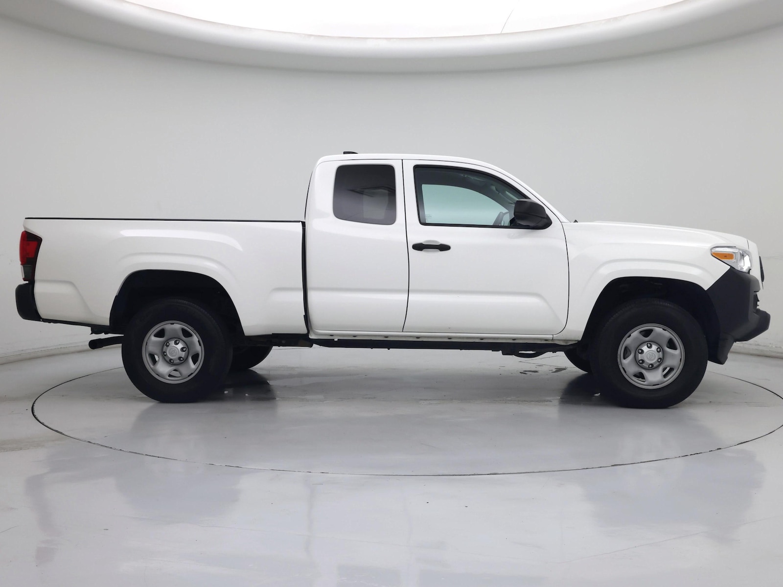 2022 Toyota Tacoma SR - Photo 8