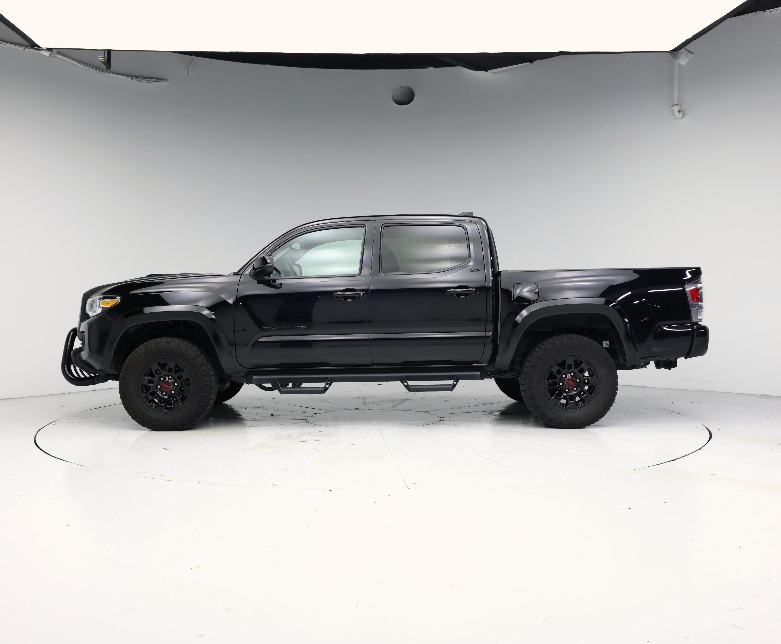 Thumbnail: 2022 Toyota Tacoma - 3