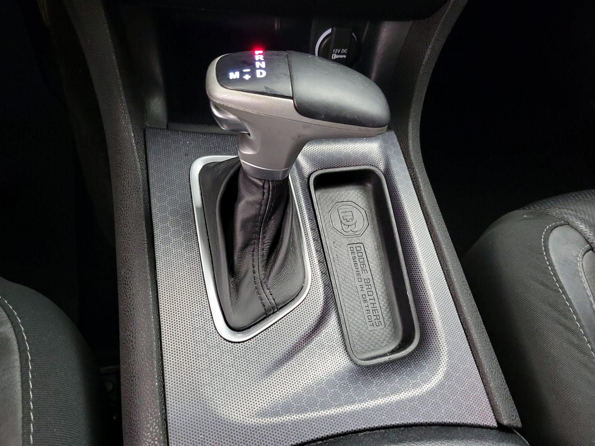 Thumbnail: 2015 Dodge Charger - 18