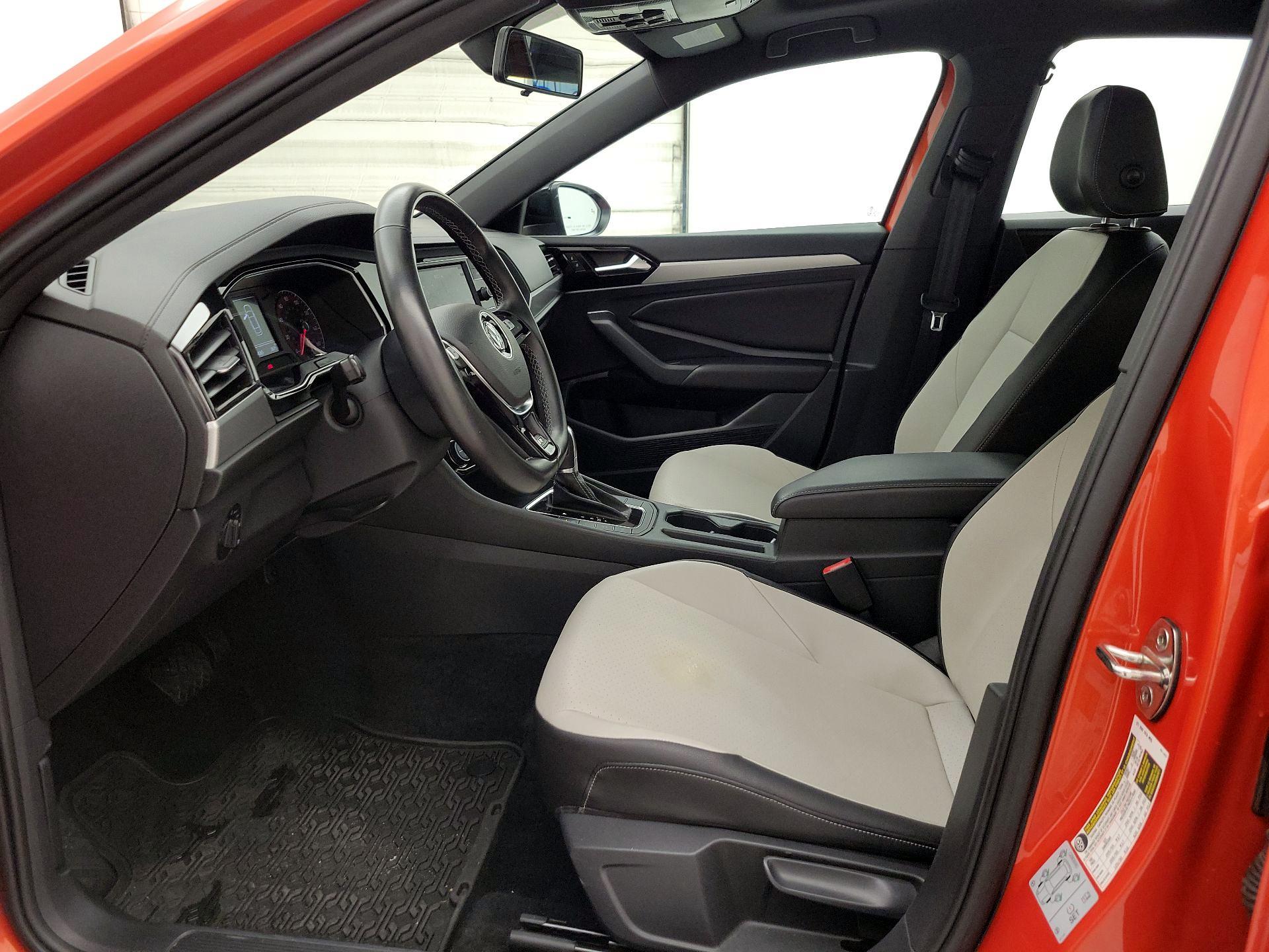Thumbnail: 2019 Volkswagen Jetta - 11