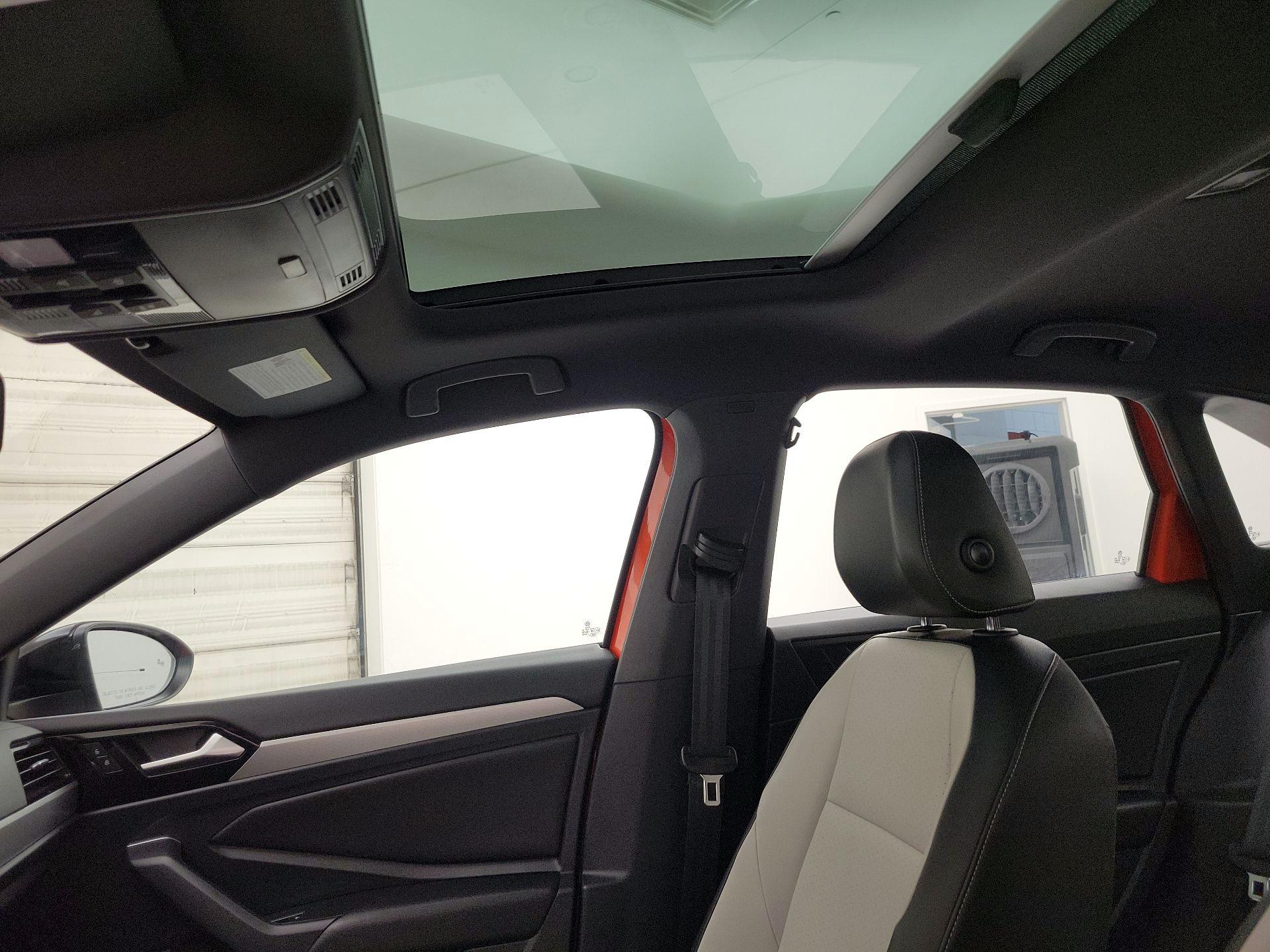 Thumbnail: 2019 Volkswagen Jetta - 19