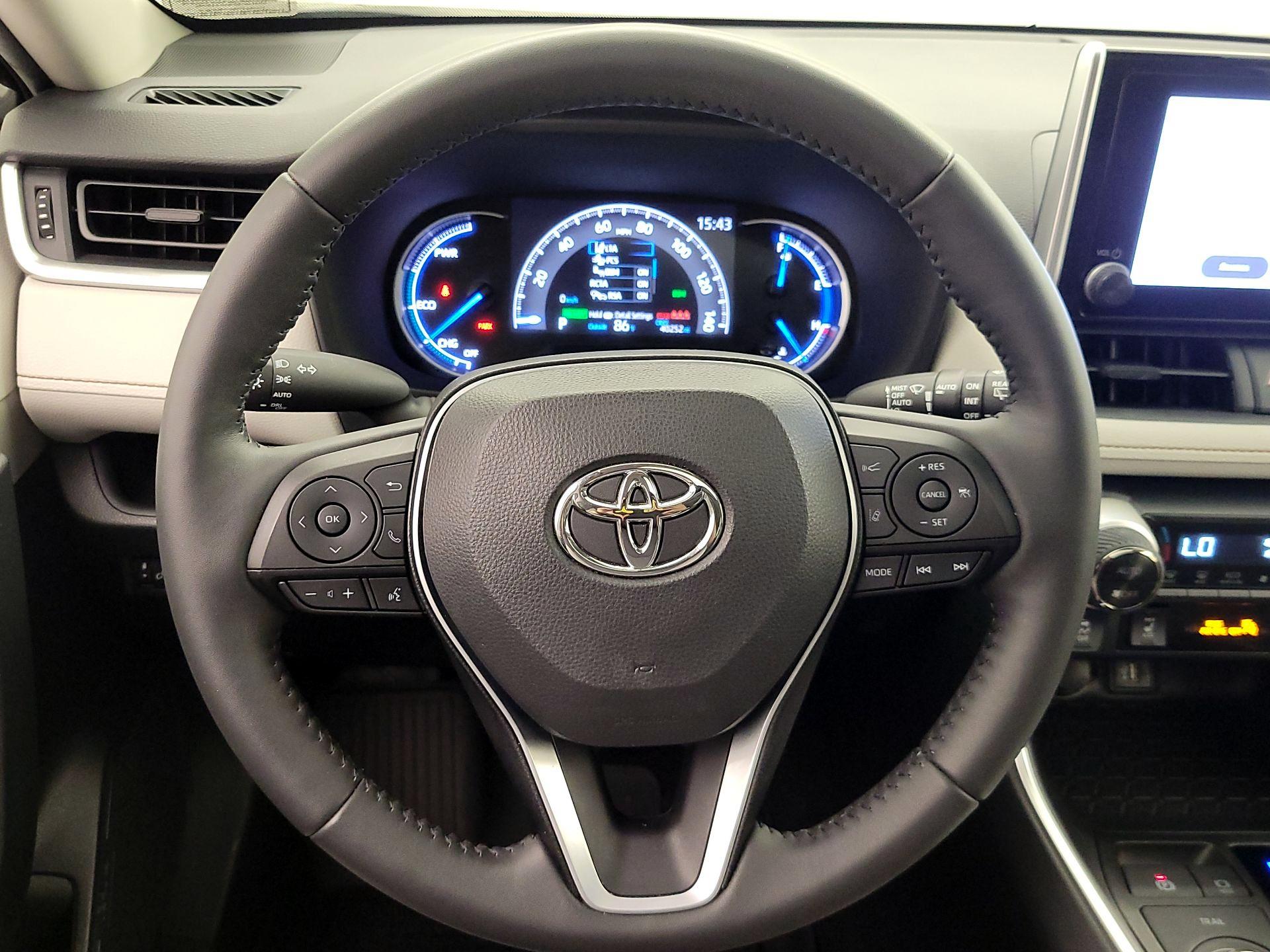 Thumbnail: 2023 Toyota RAV4 - 10